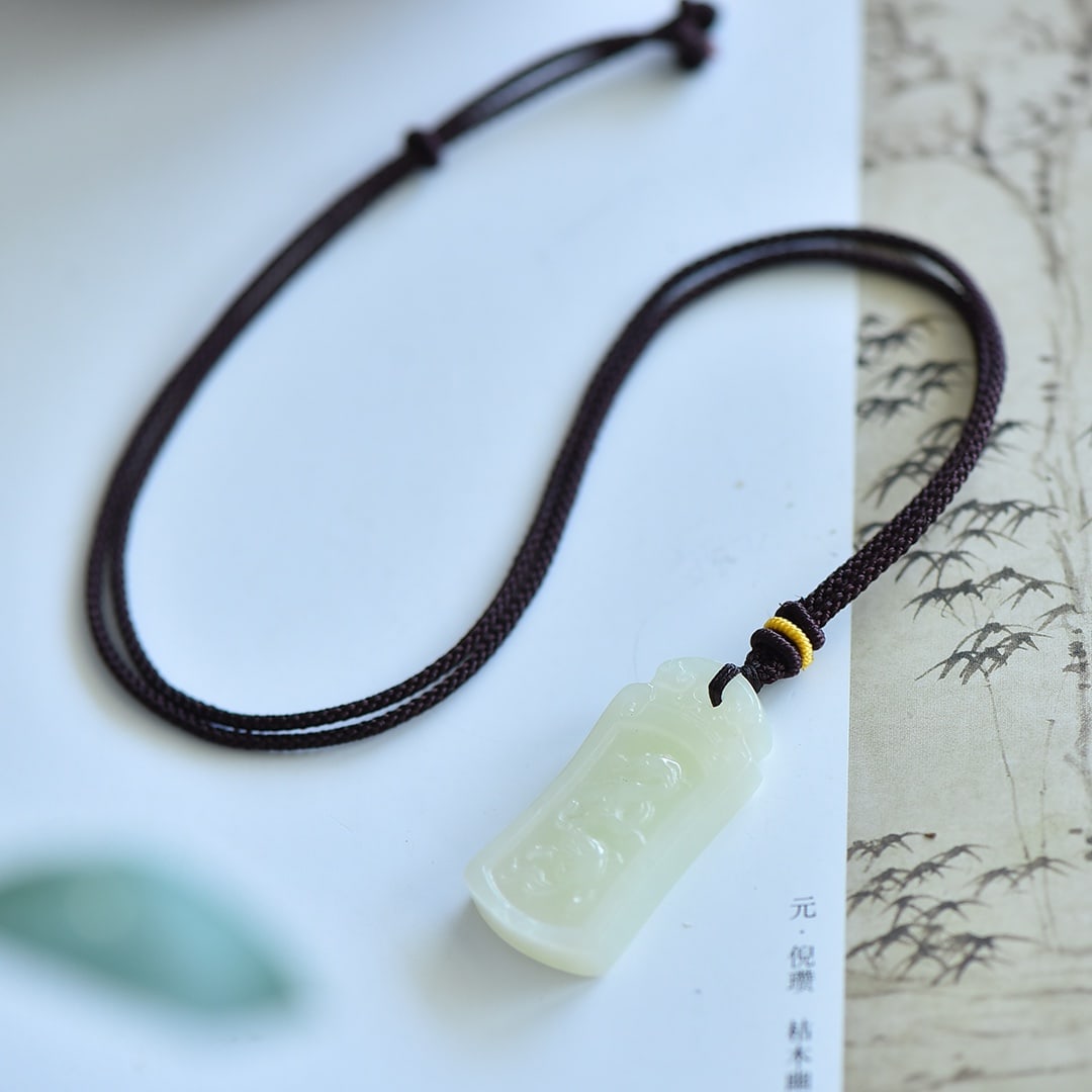 An Exquisite White Jade Dragon Pattern Pendant - 2