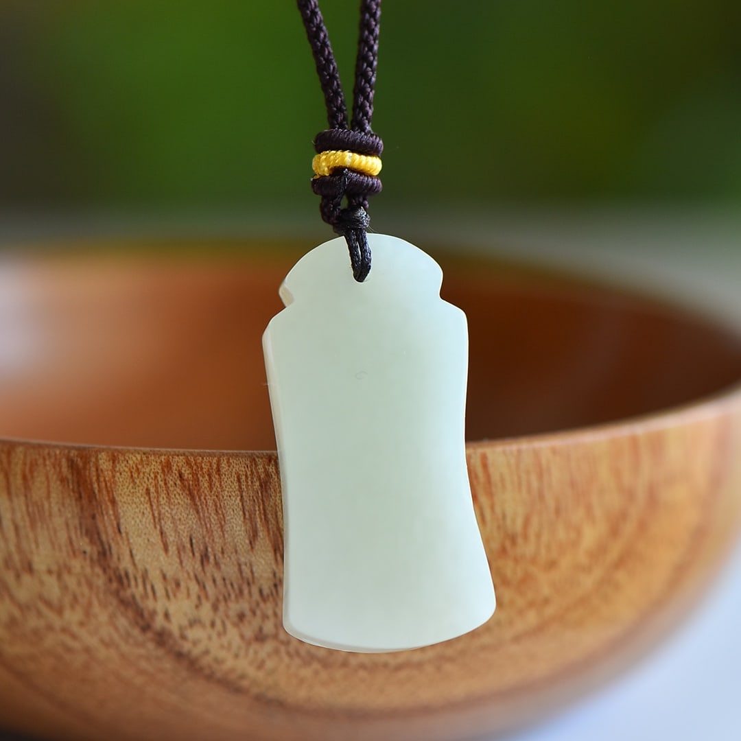 An Exquisite White Jade Dragon Pattern Pendant - 3