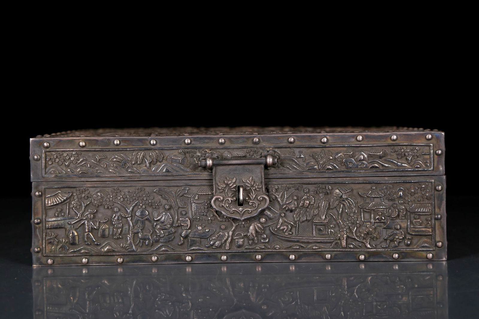 An Exquisite Silver Landscape and Figure Pattern Box - 6