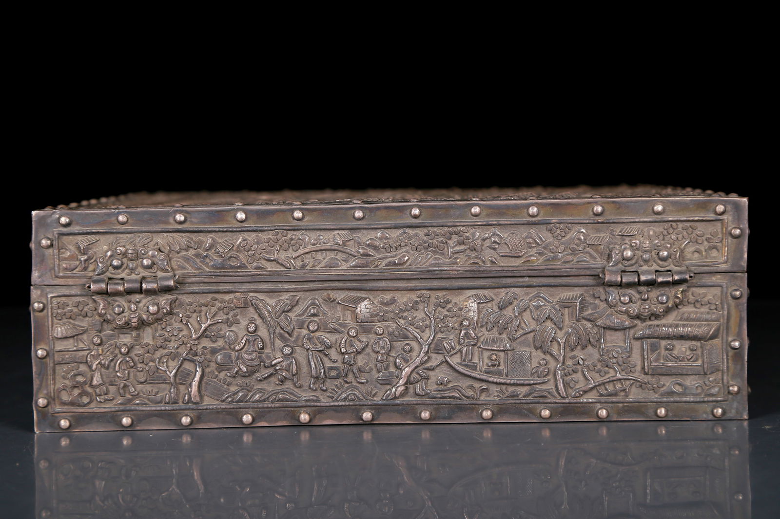 An Exquisite Silver Landscape and Figure Pattern Box - 8