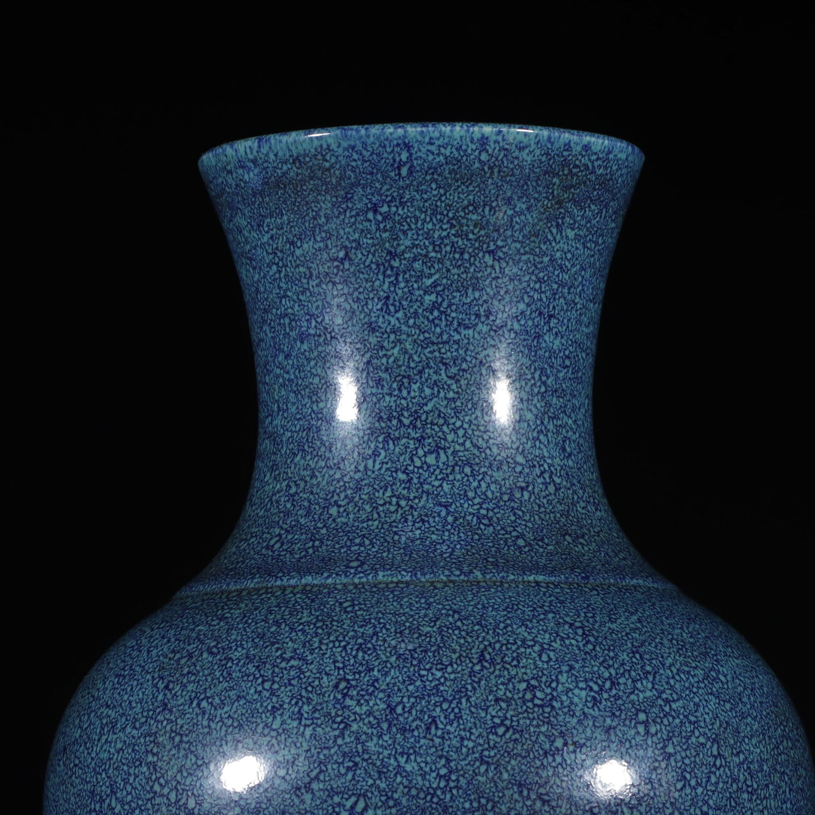 An Exquisite Ruby Blue Glazed Vase - 2
