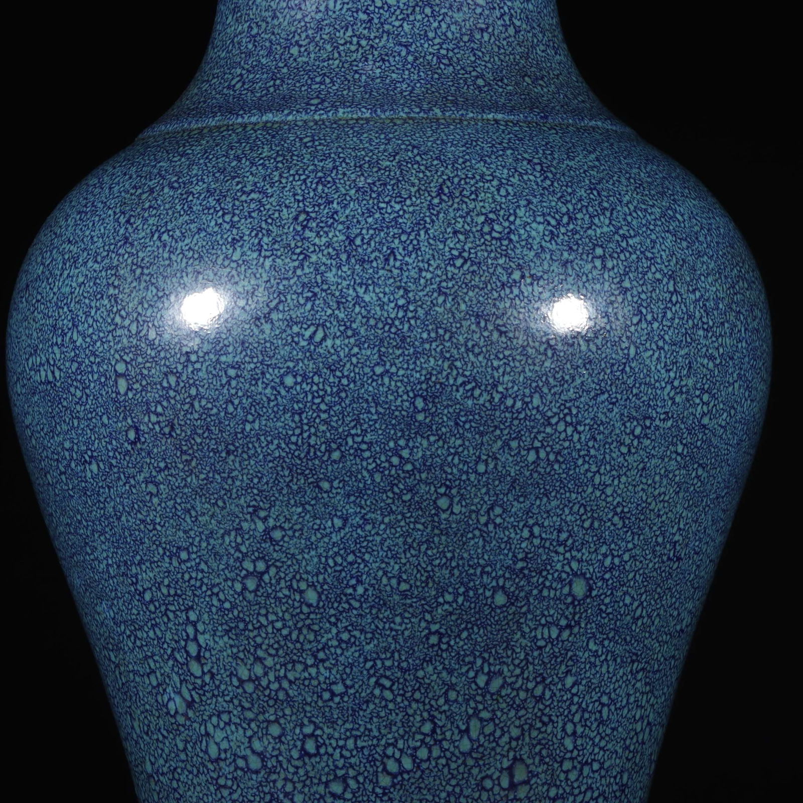 An Exquisite Ruby Blue Glazed Vase - 3