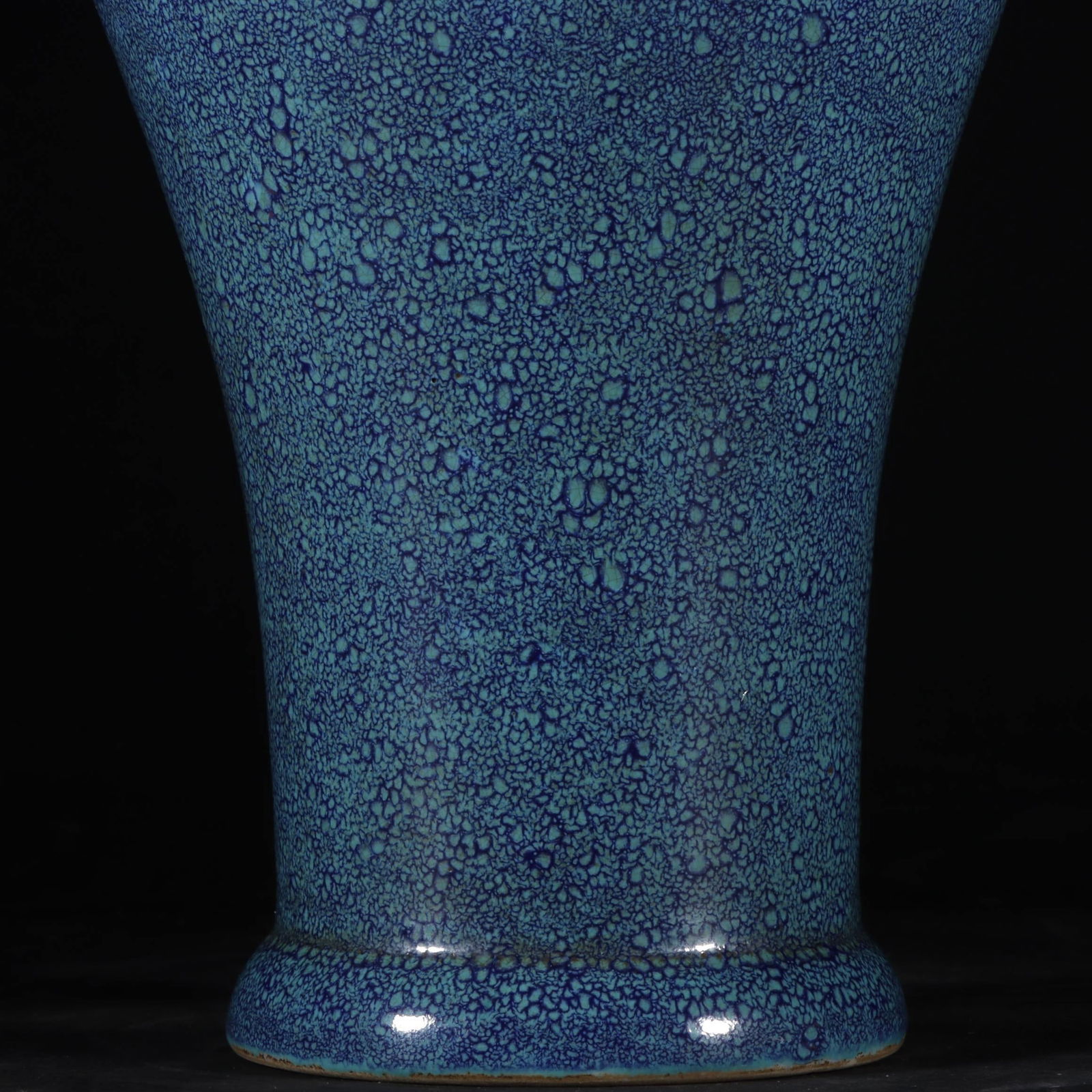 An Exquisite Ruby Blue Glazed Vase - 4