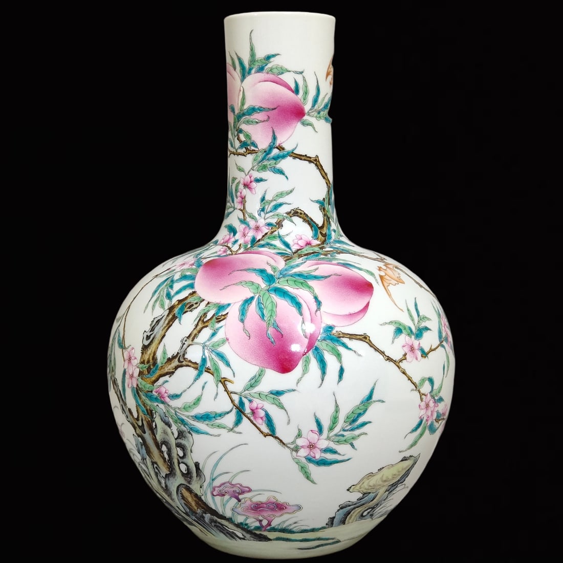 A Rare Famille-Rose Bats and Peach Pattern Vase: A Rare Famille-Rose Bats and Peach Pattern Vase,Qing Dynasty,China,Yongzheng Six-Character Mark,Size:15.4inx9.1in 粉彩蝙蝠桃子纹瓶,中国ę