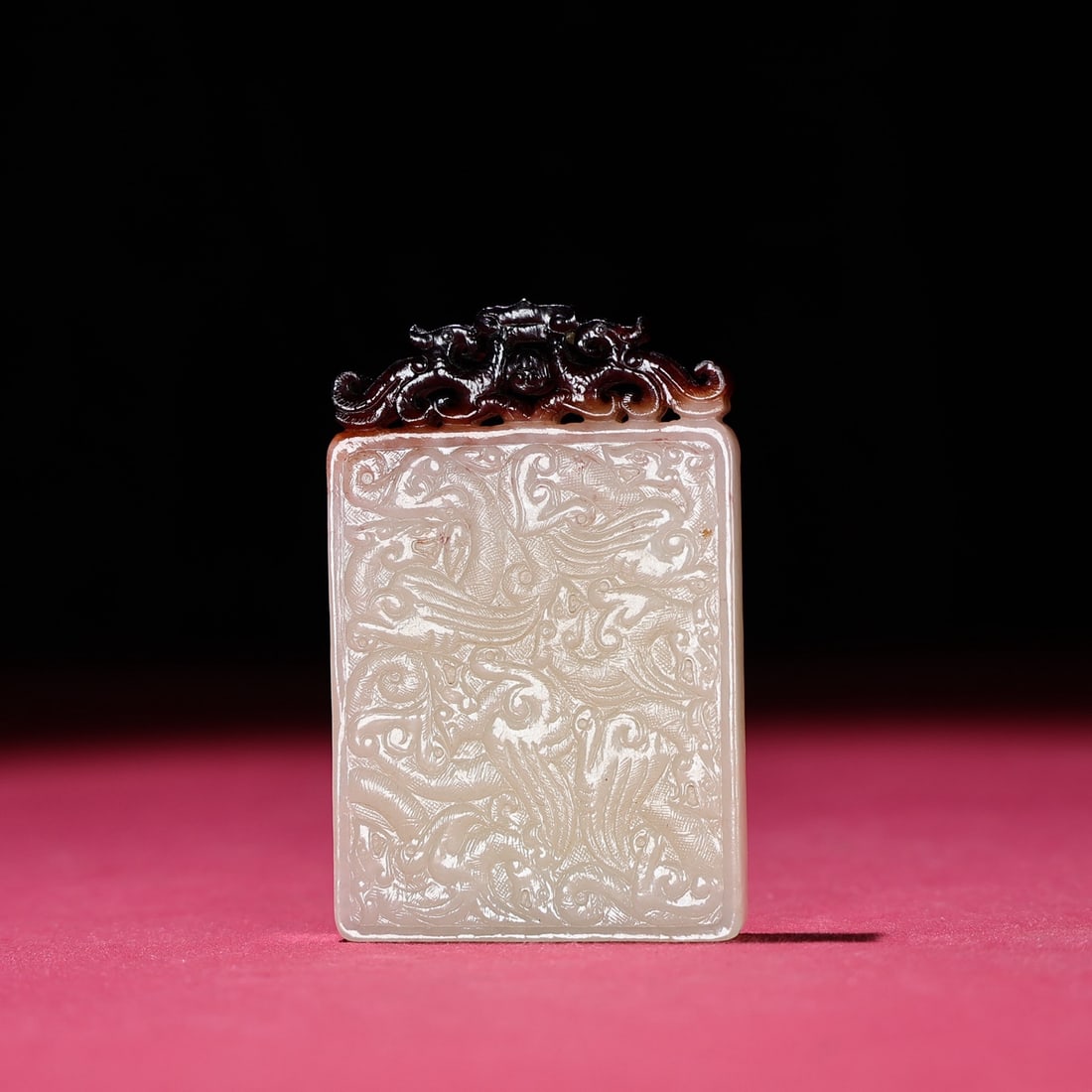 An Exquisite White Jade Dragon Pattern Pendant - 2