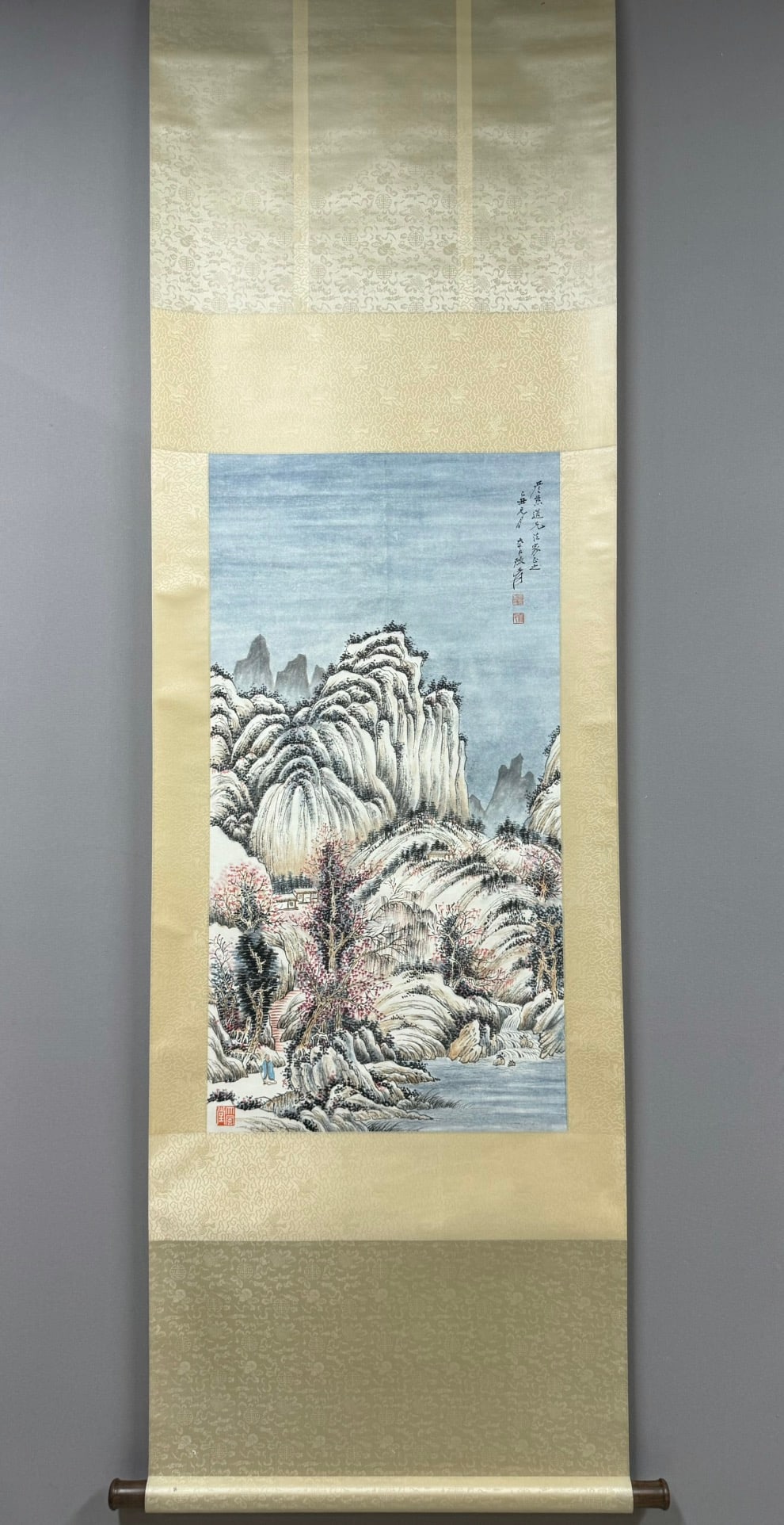 A Chinese Vertical Scroll Ink Painting of Landscape on Paper: A Chinese Vertical Scroll Ink Painting of Landscape on Paper,Zhang Daqian,Size:35.8inx18.5in 一幅中国水墨山水画立轴,张大&#