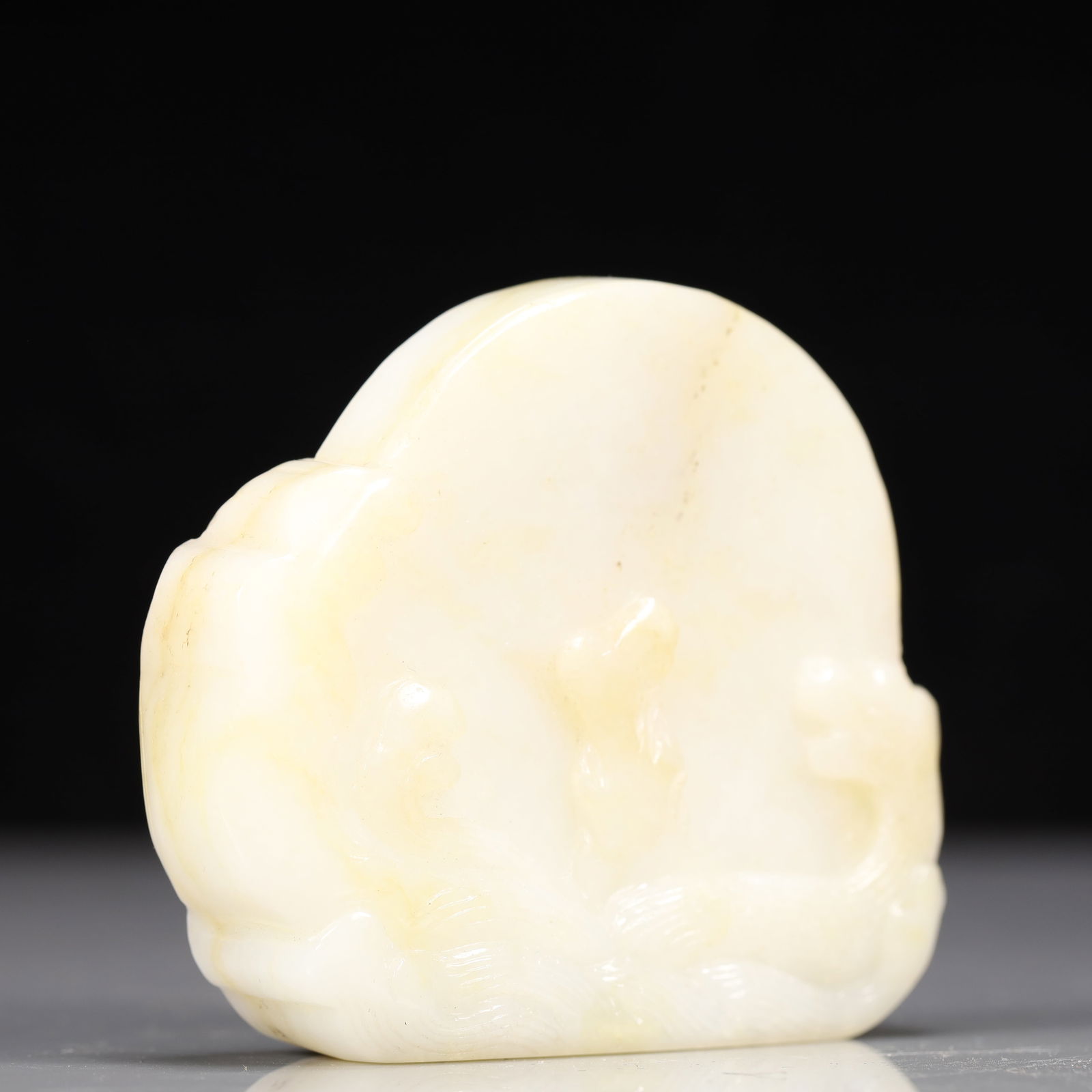 An Exquisite White Jade Dragon Pattern Ornament - 3