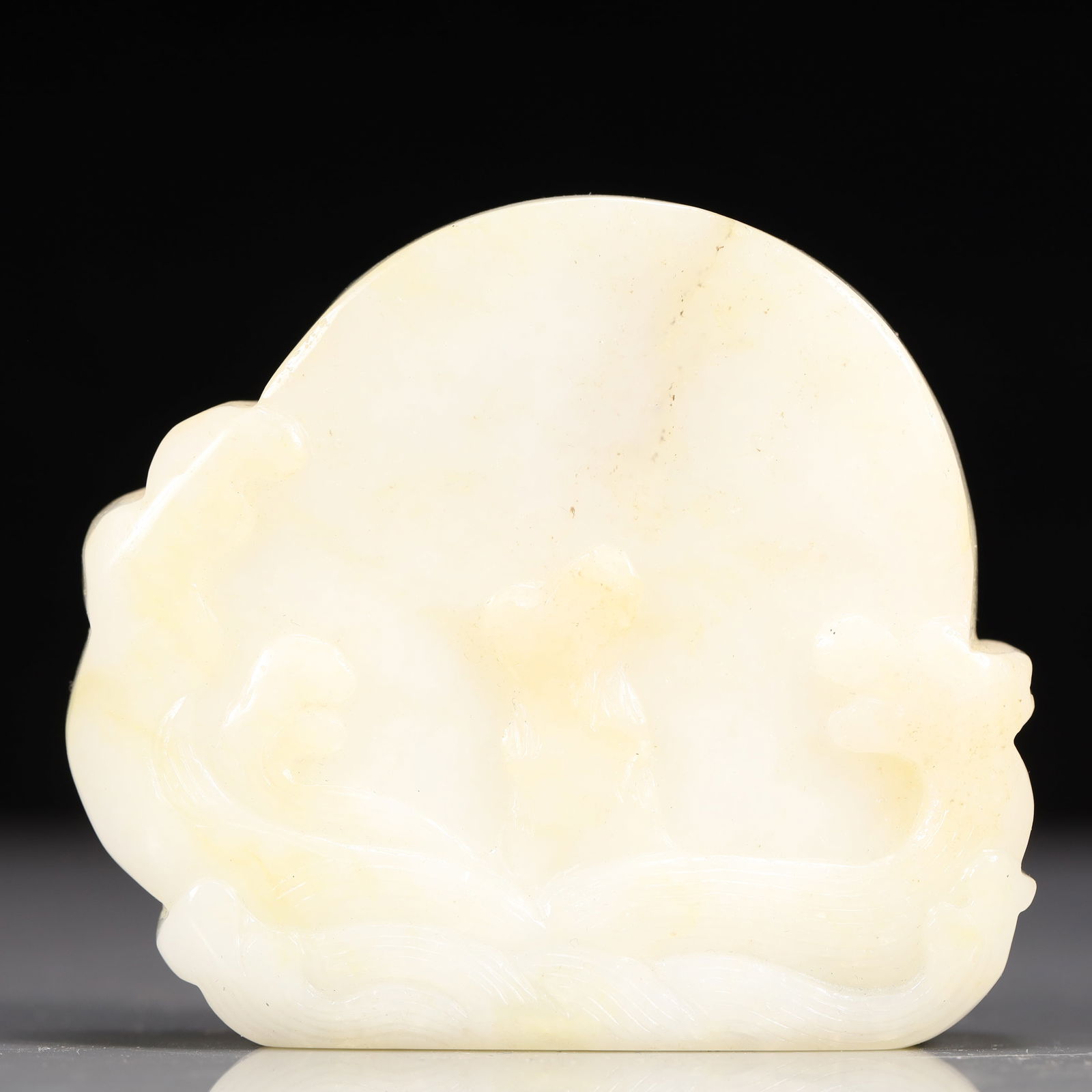 An Exquisite White Jade Dragon Pattern Ornament - 4