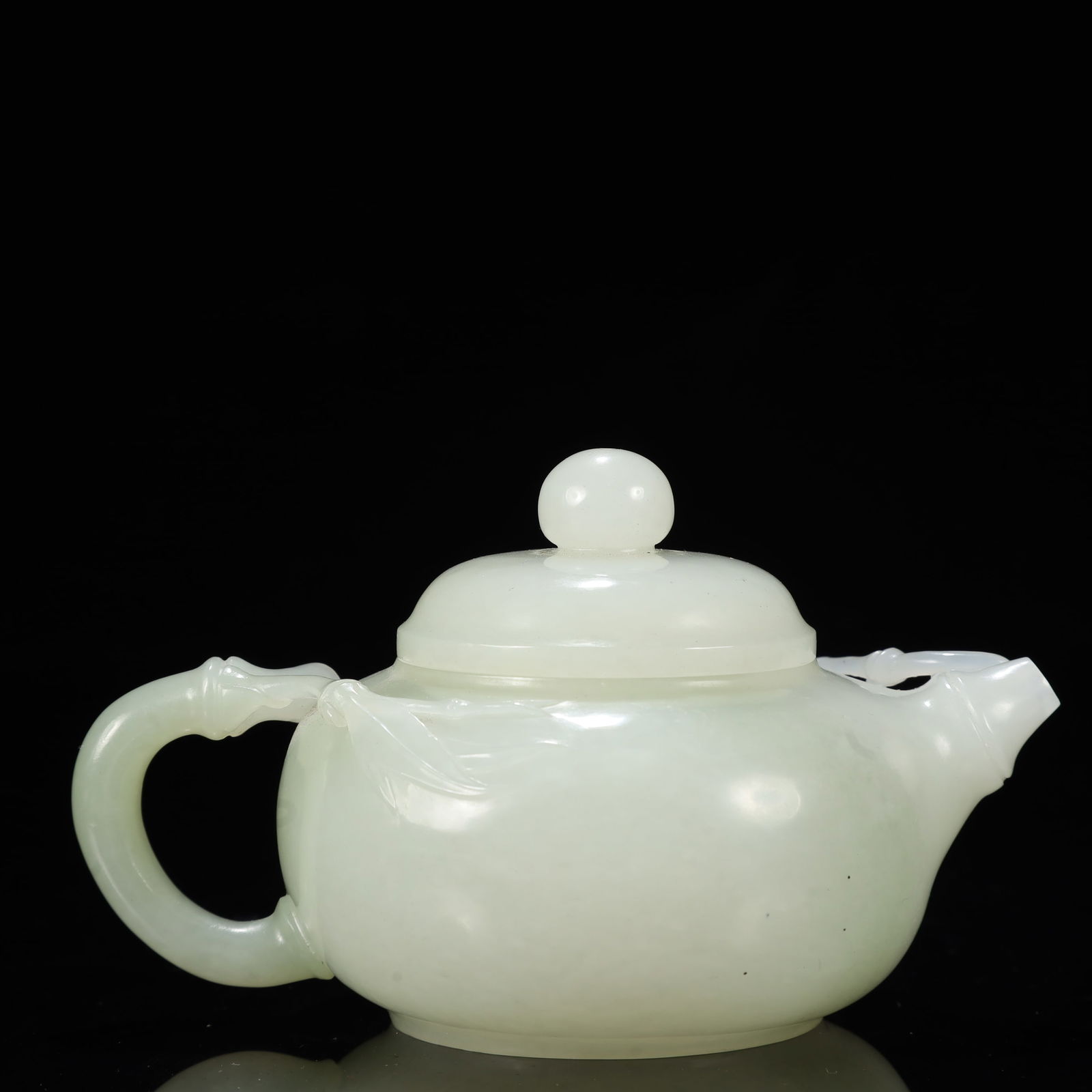An Exquisite White Jade Bamboo Pattern Teapot - 4