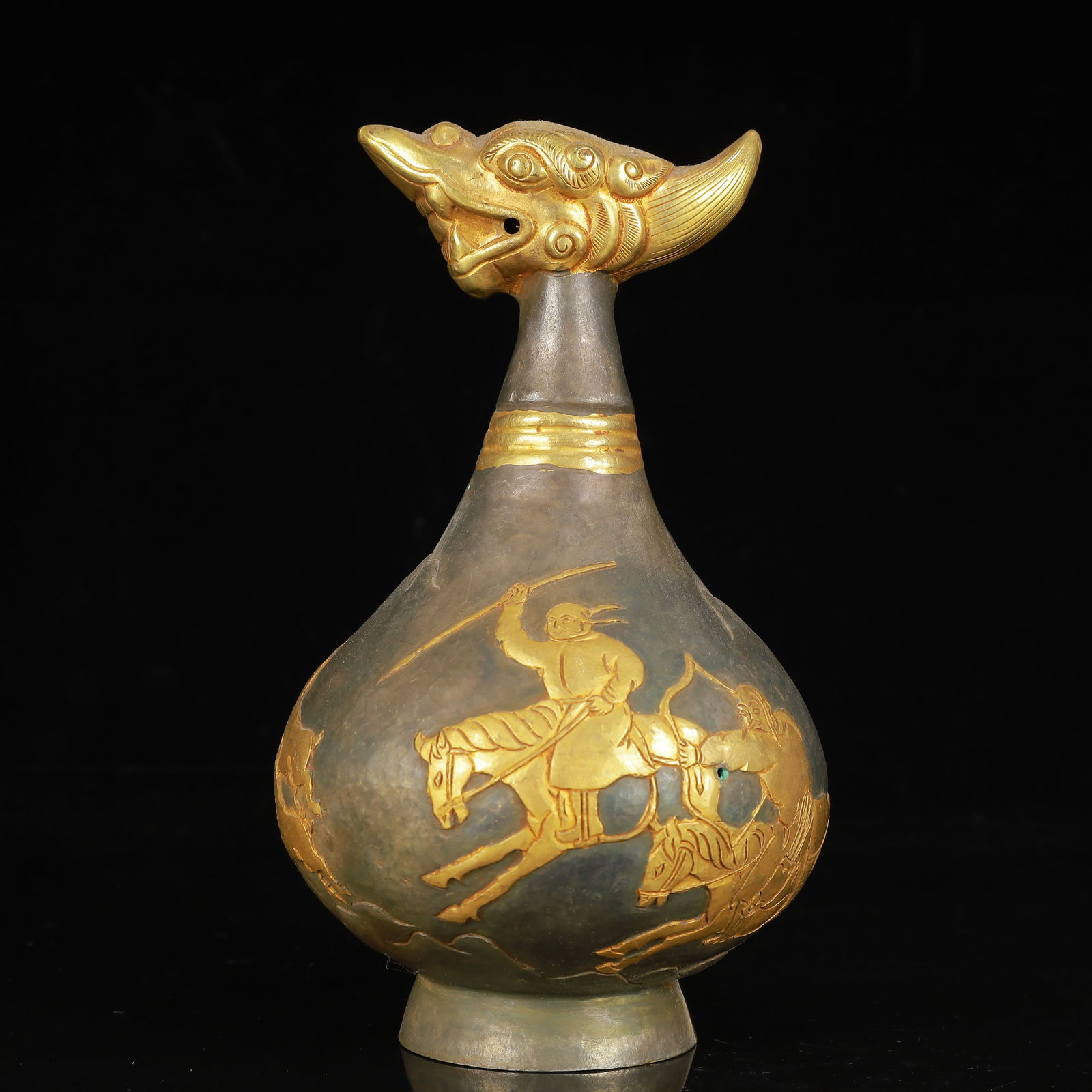 An Exquisite Gilt Silver Figure Pattern Vase - 6