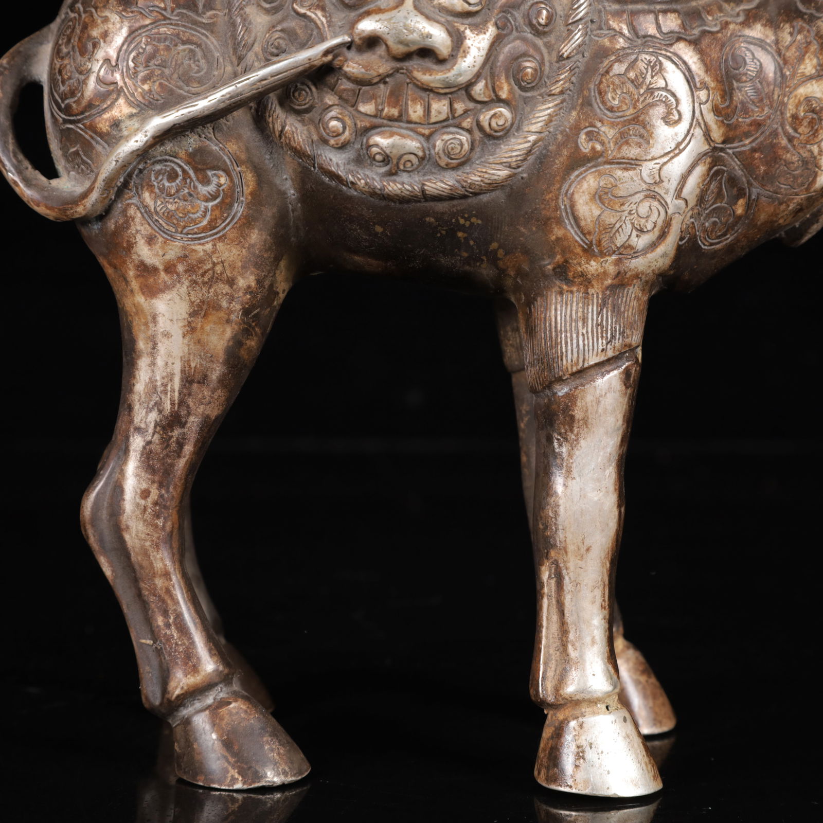 An Exquisite Silver Beast-Face Pattern Camel Ornament - 4