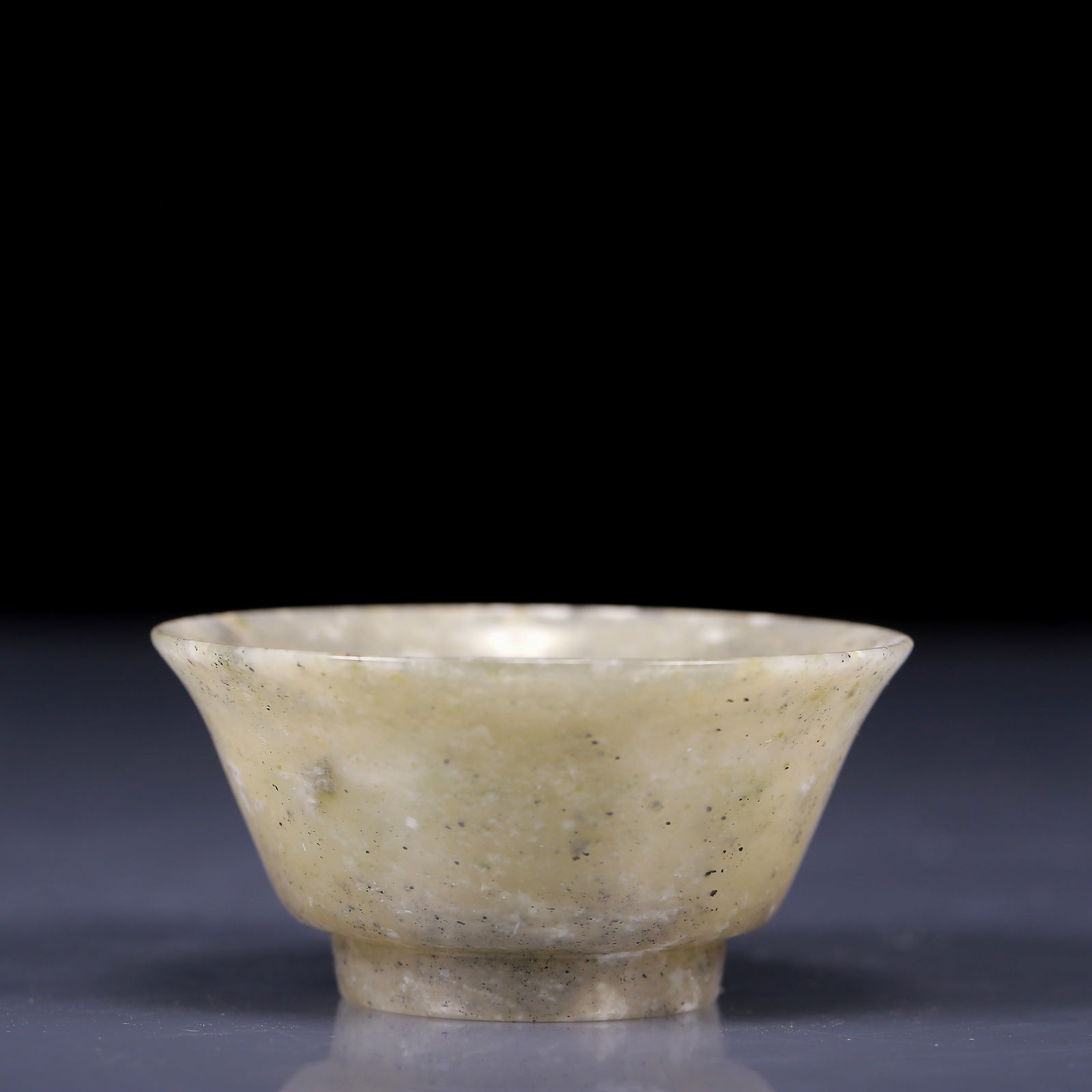 An Exquisite Hetian Jade Cup - 2