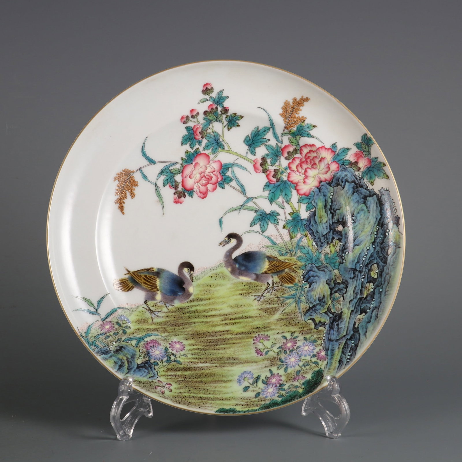 An Exquisite Enamel Flower and Bird Pattern Plate: An Exquisite Enamel Flower and Bird Pattern Plate,Qing Dynasty,China,Yongzheng Four-character Mark,Size:1.4inx9.5in 珐琅彩花鸟纹盘,中国清