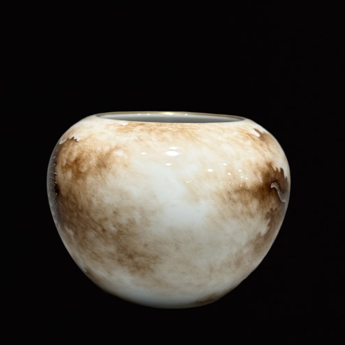 An Exquisite Ink Color Dragon Pattern Jar - 3