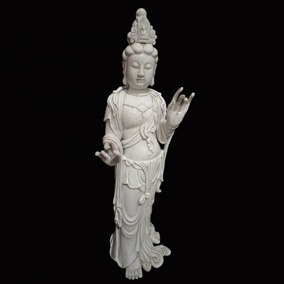 A Solemn Blance-De-Chine Statue of Avalokitesvara: A Solemn Blance-De-Chine Statue of Avalokitesvara,Ming Dynasty,China,He Chaozong Mark,Size:23.6in 德化瓷观音像,中国明代,何朝