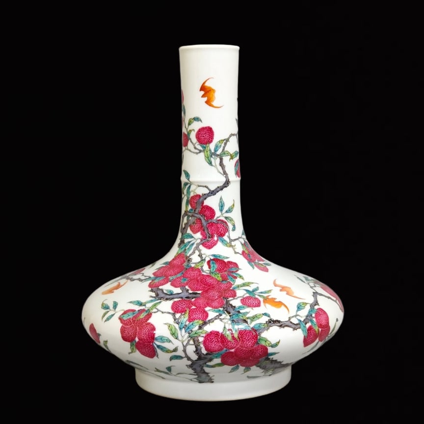A Rare Famille-Rose Litchi Pattern Vase,with Poem: A Rare Famille-Rose Litchi Pattern Vase,with Poem,Qing Dynasty,China,Yongzheng Six-Character Mark,Size:11.8inx8.7in 粉彩荔枝纹瓶,带诗文,中&#
