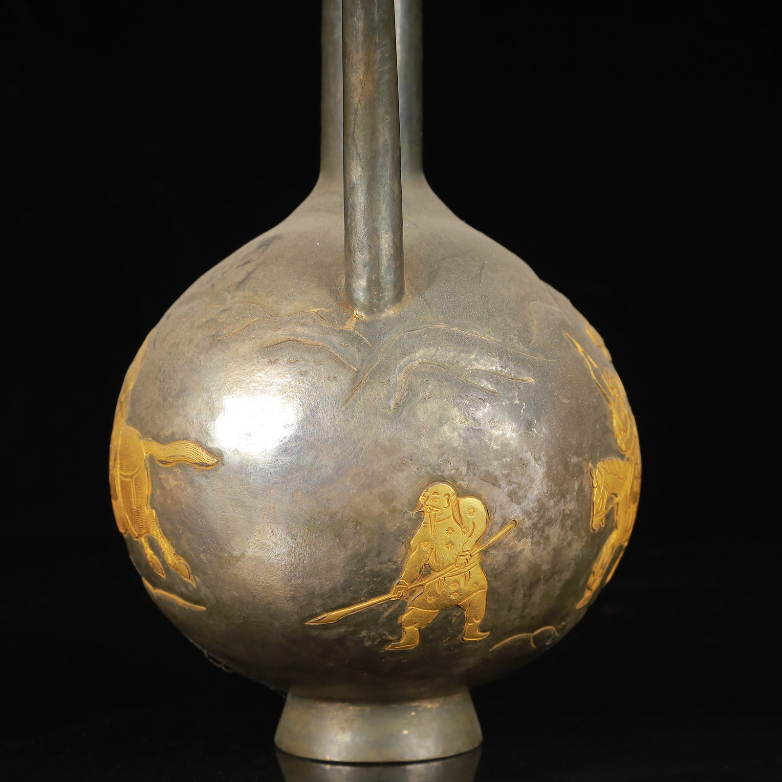 An Exquisite Gilt Silver Figure Pattern Ewer - 9