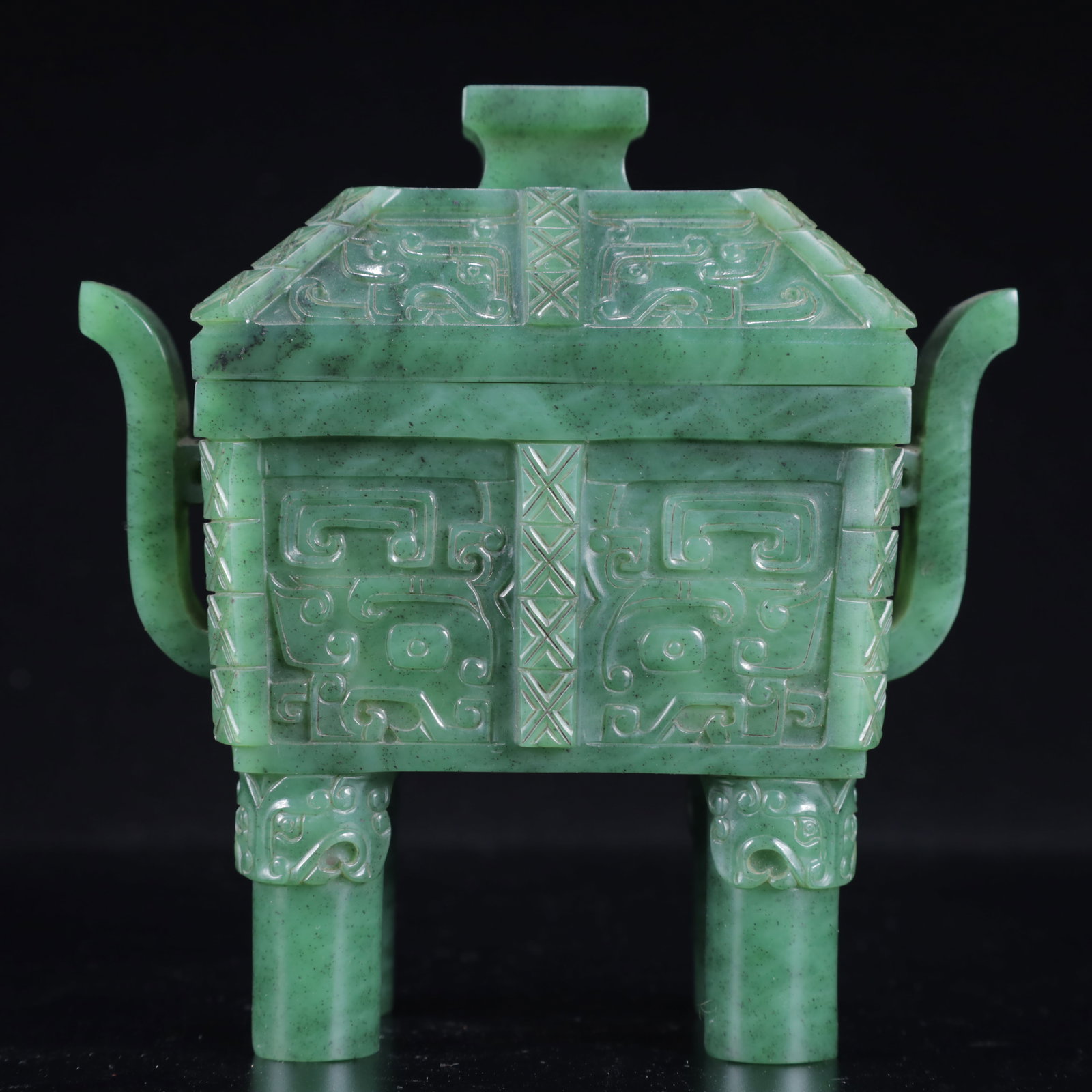 An Exquisite Jasper Beast-Face Pattern Censer: An Exquisite Jasper Beast-Face Pattern Censer,Qing Dynasty, China,Size:5.1inx2.8inx5.5in,Weight:750g 碧玉兽面纹香炉,中国清代