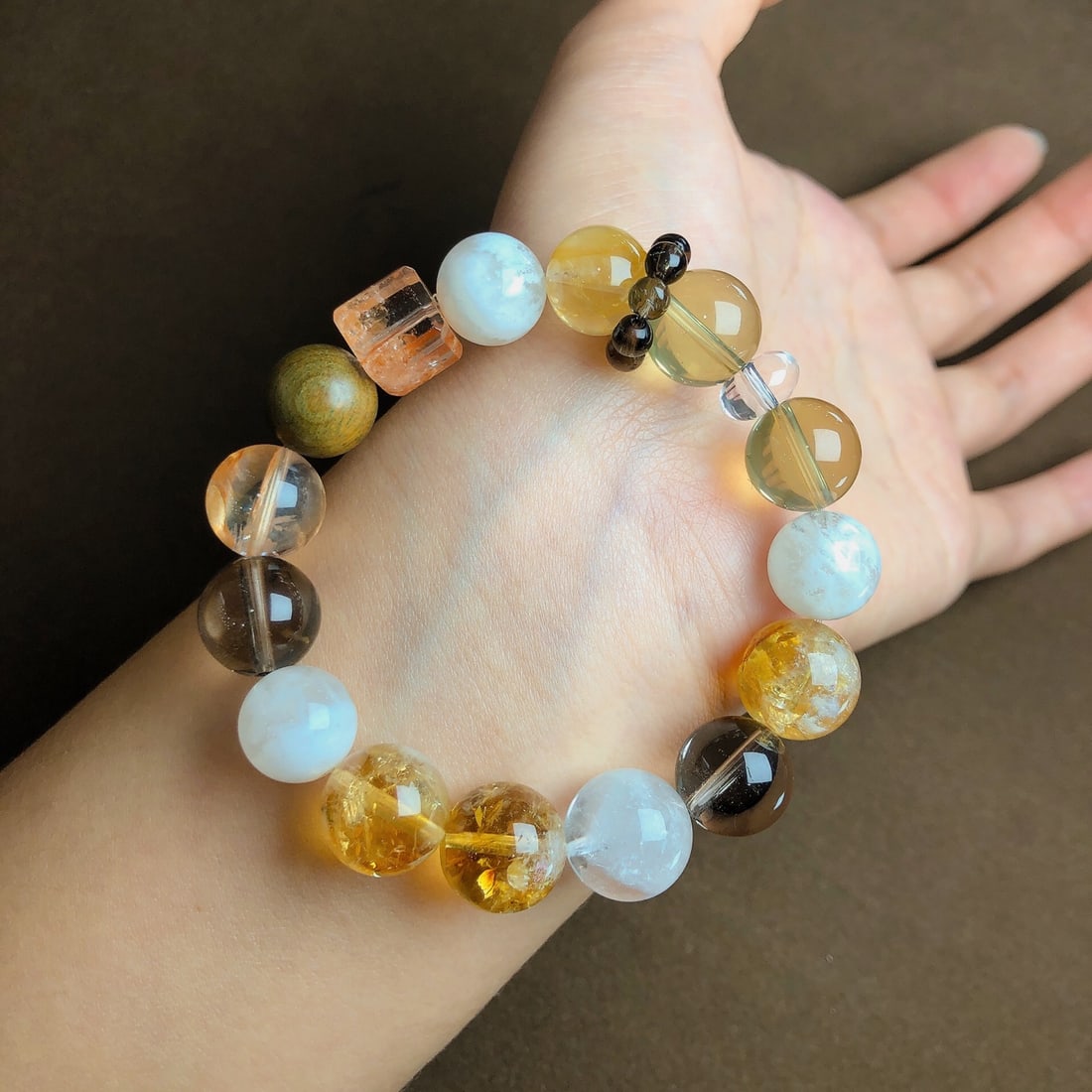 An Exquisite Crystal Bracelets - 3