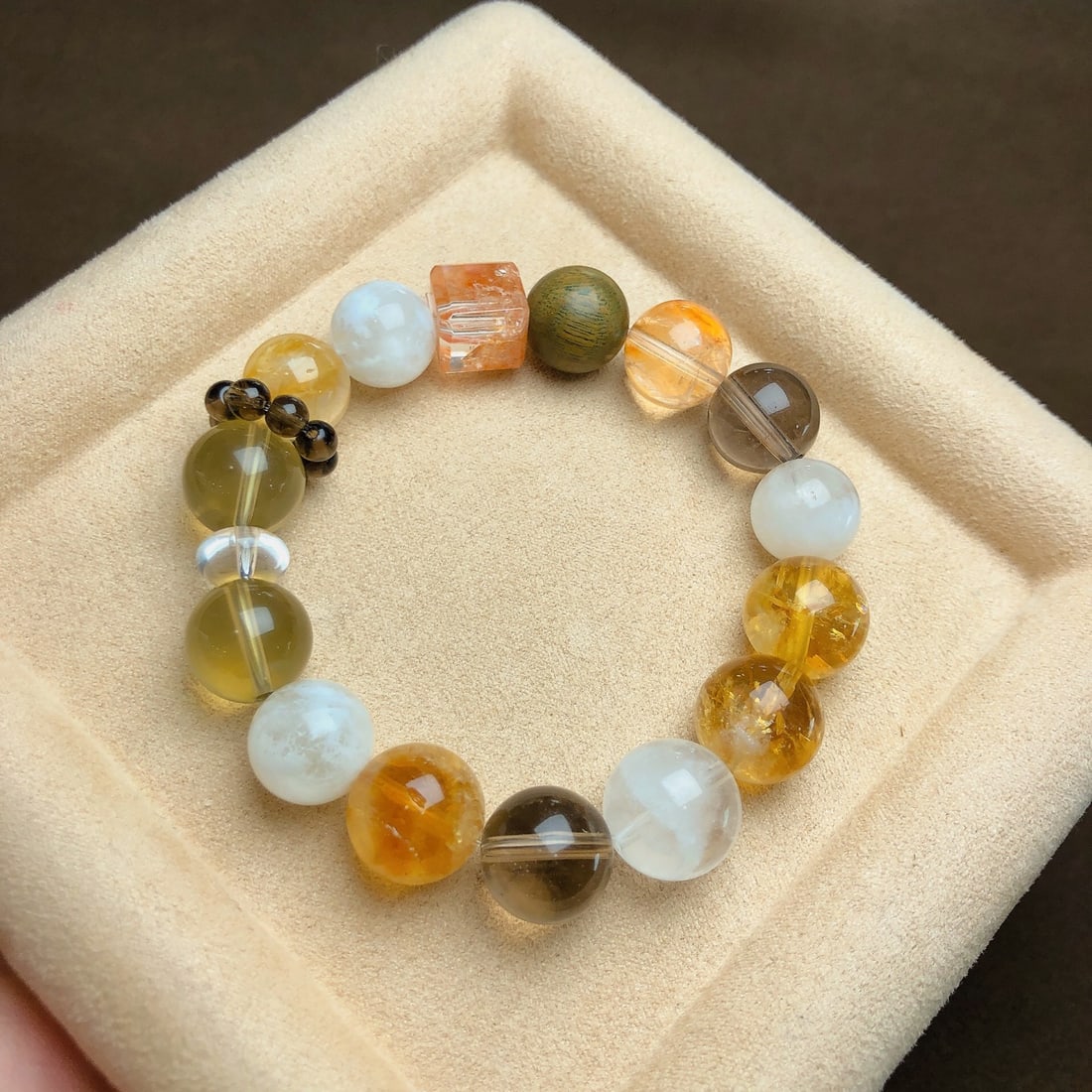 An Exquisite Crystal Bracelets - 6