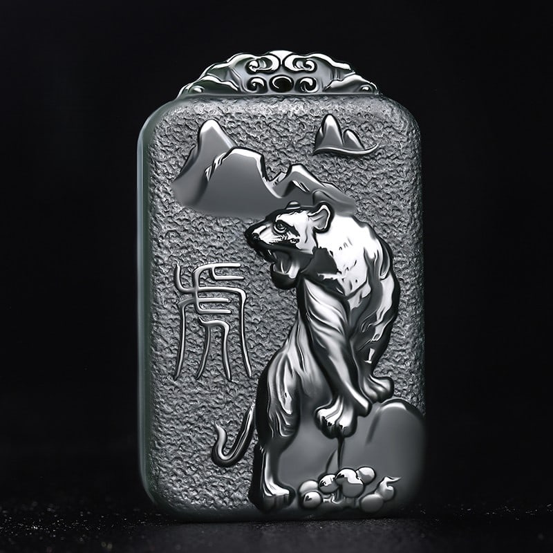 An Exquisite Cyan jade Statue of Bodhisattva Pendant: An Exquisite Cyan jade Statue of Bodhisattva Pendant,Size:2.4inx1.5inx0.3in 青玉菩萨像挂件