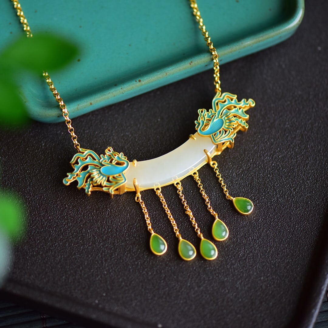 An Exquisite Sterling Silver-Gold Plated Inlaid White Jade Pendant: An Exquisite Sterling Silver-Gold Plated Inlaid White Jade Pendant 纯银镀金镶白玉吊坠