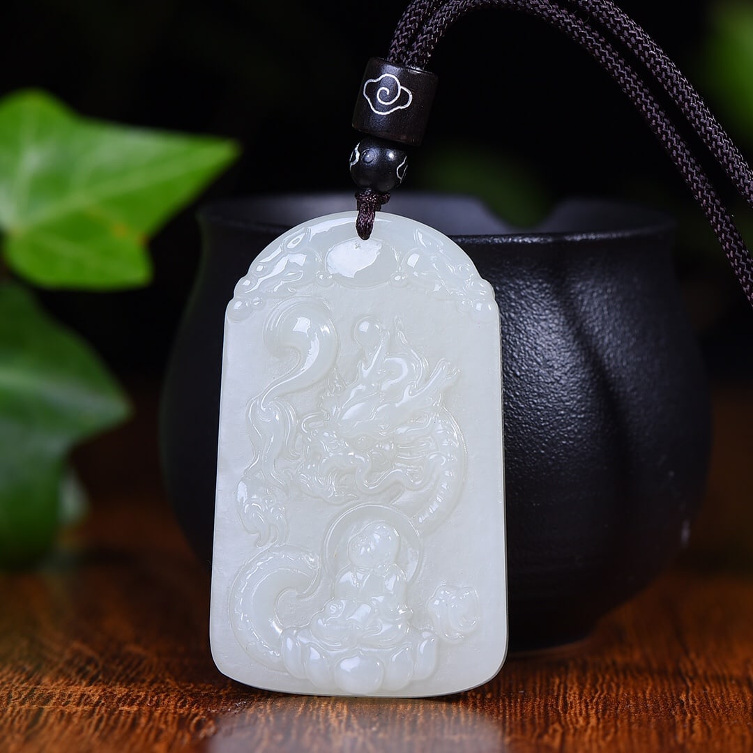An Exquisite White Jade Dragon Pattern Pendant: An Exquisite White Jade Dragon Pattern Pendant,Size:1.2inx2in 白玉龙纹挂件