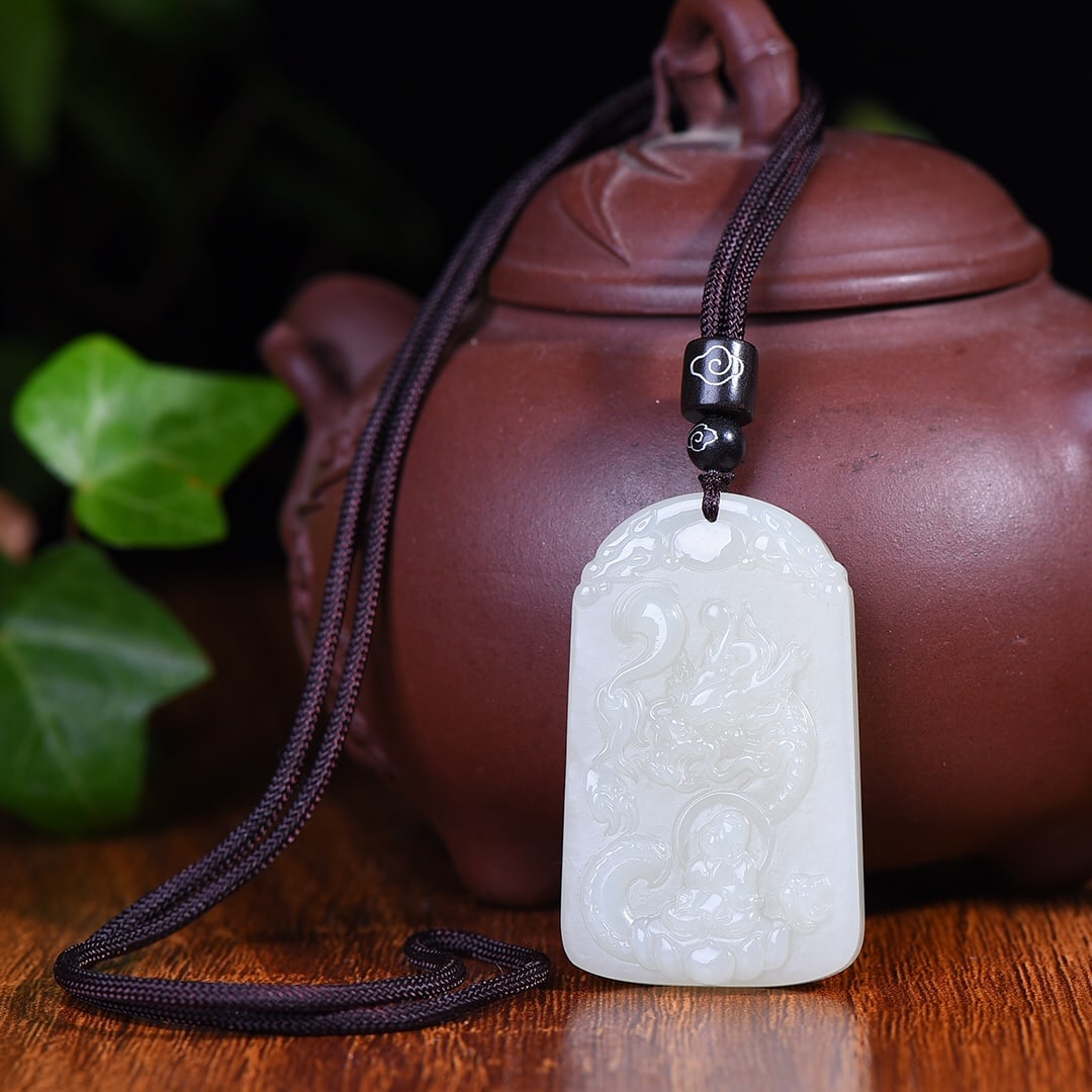 An Exquisite White Jade Dragon Pattern Pendant - 4