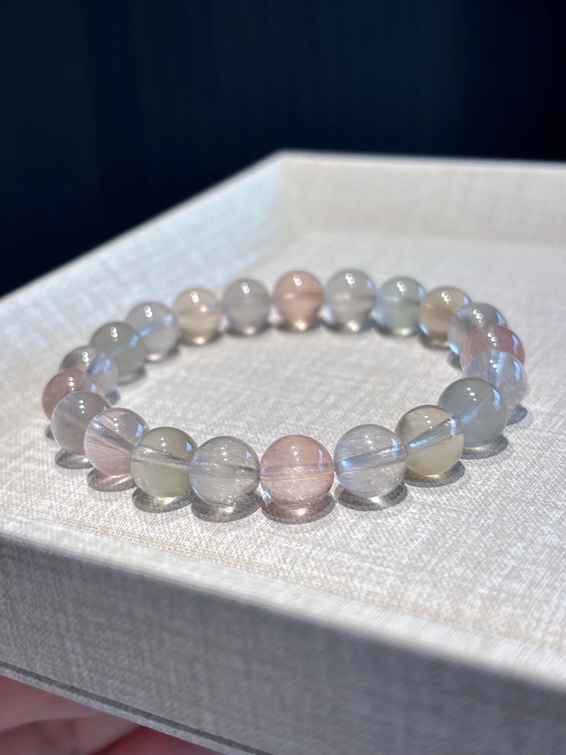 An Exquisite Crystal Bracelets - 2