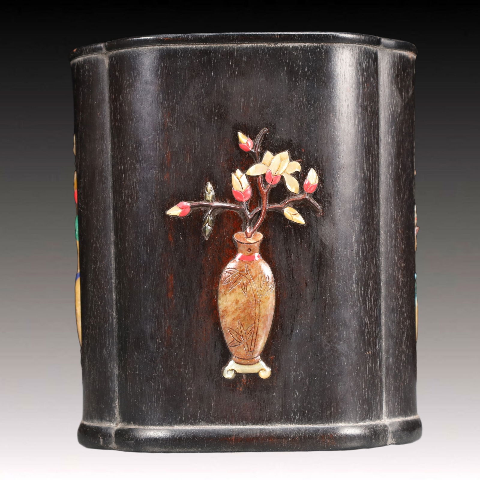 An Exquisite Eaglewood Flower Pattern Brush Pot - 2