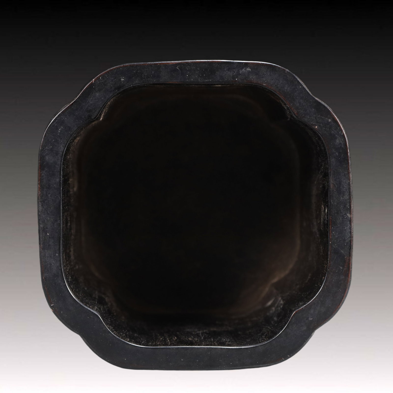 An Exquisite Eaglewood Flower Pattern Brush Pot - 6