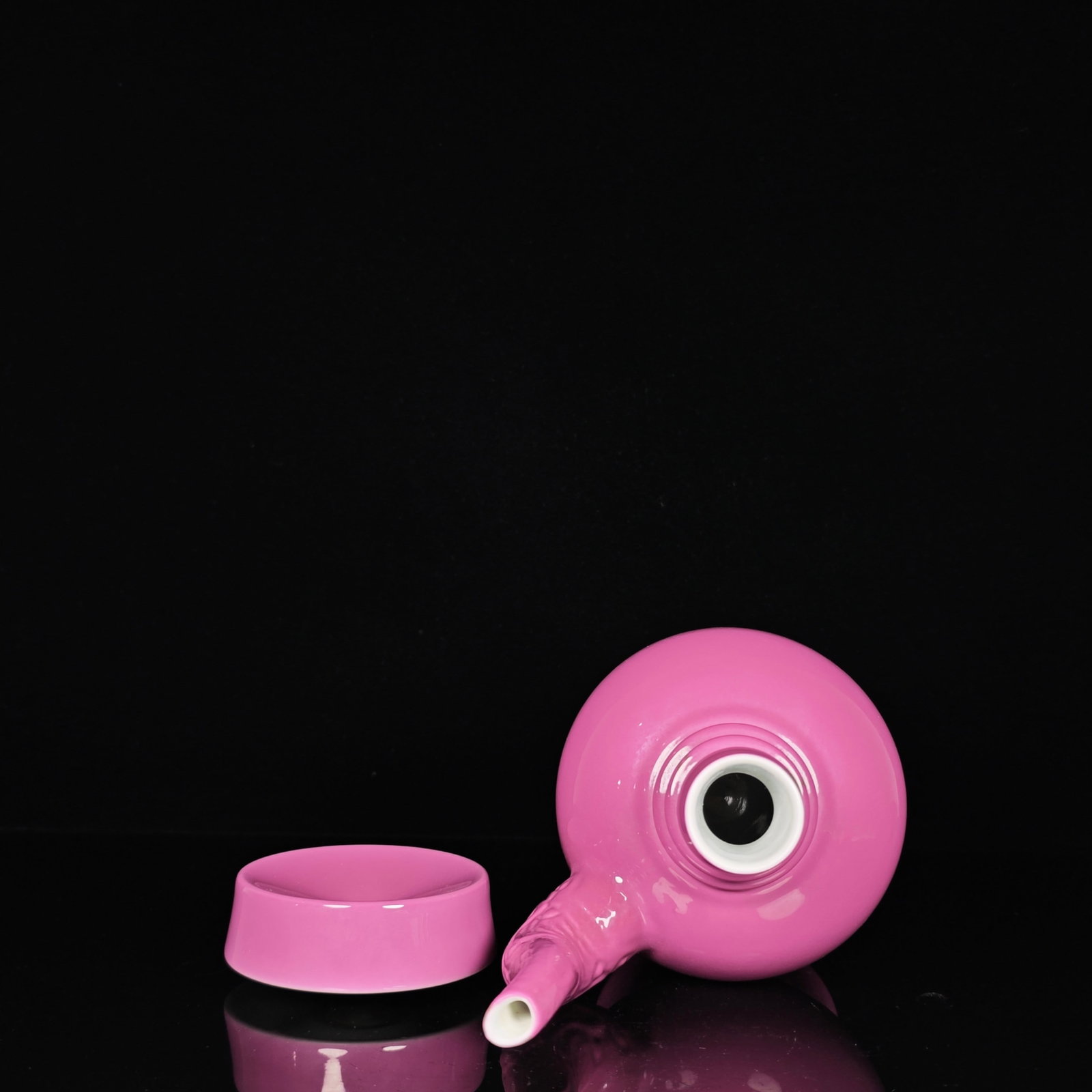 An Exquisite Ruby Red-Glazed Pot - 5