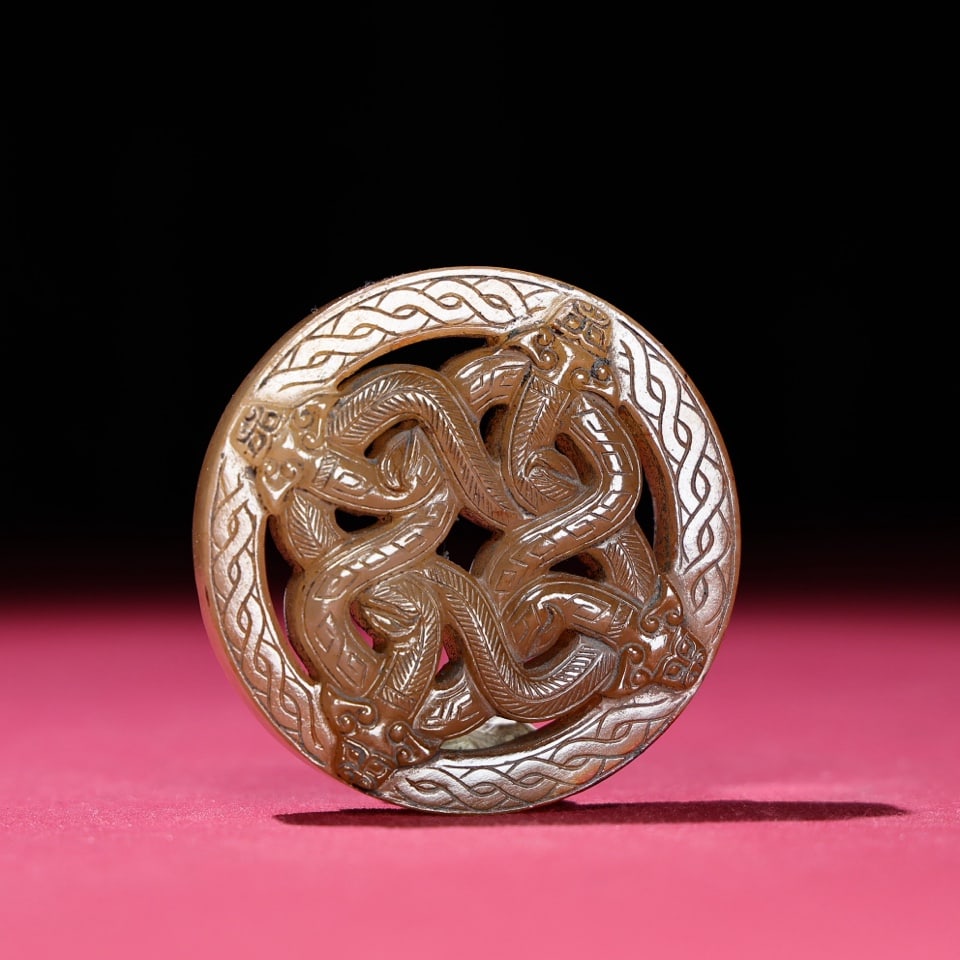 An Exquisite White Jade Auspicious Beast Pattern Pendant - 9