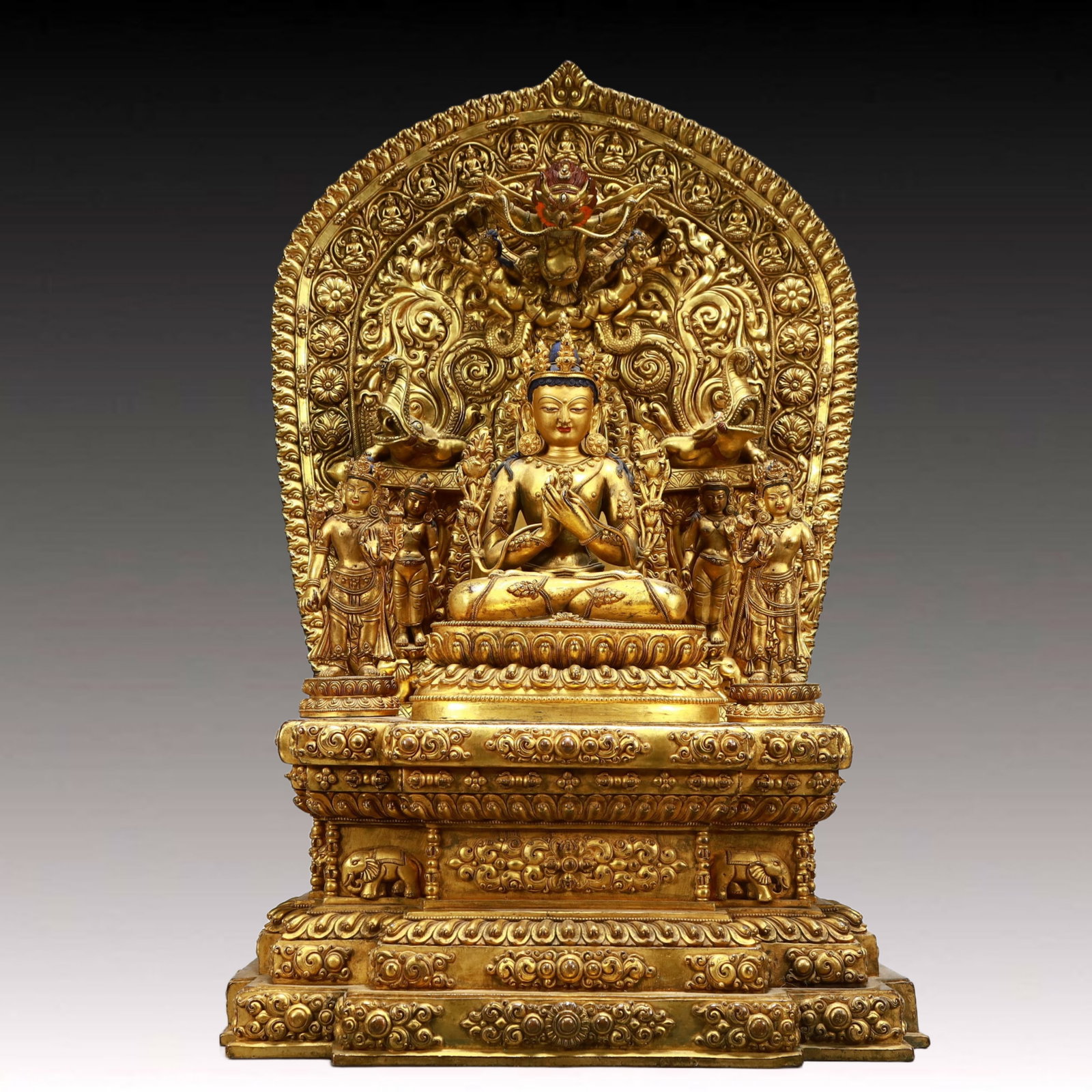 A Solemn Gilt Bronze Statue of Avalokitesvara: A Solemn Gilt Bronze Statue of Avalokitesvara,Ming Dynasty,China,Size:13.8inx9.1inx22in,Weight:27500g 铜鎏金观音像,中国明代