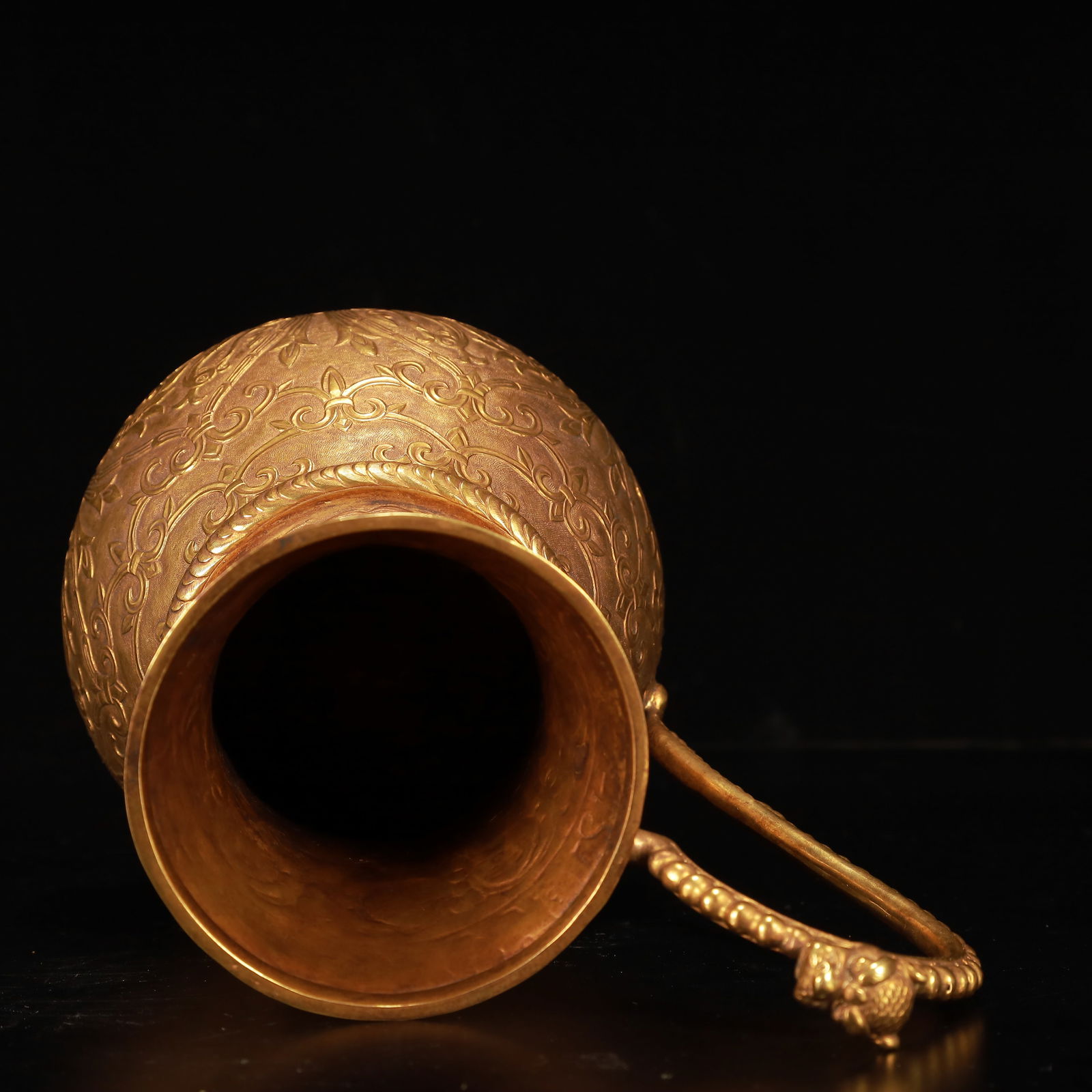 An Exquisite Gilt Bronze Auspicious Beast Pattern Ewer - 12