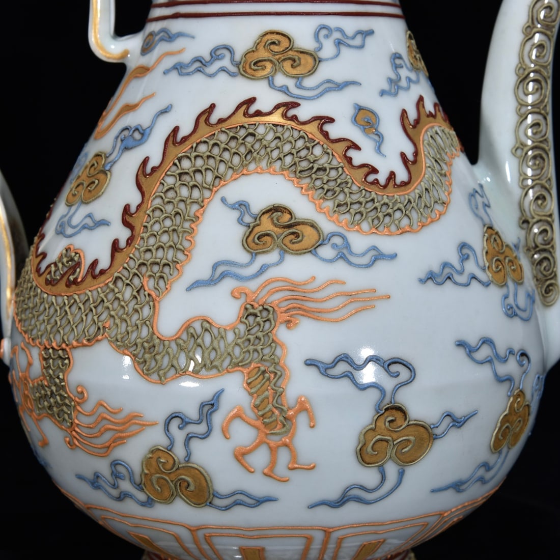 An Exquisite Paste relief Auspicious Cloud and Dragon Pattern Ewer - 7