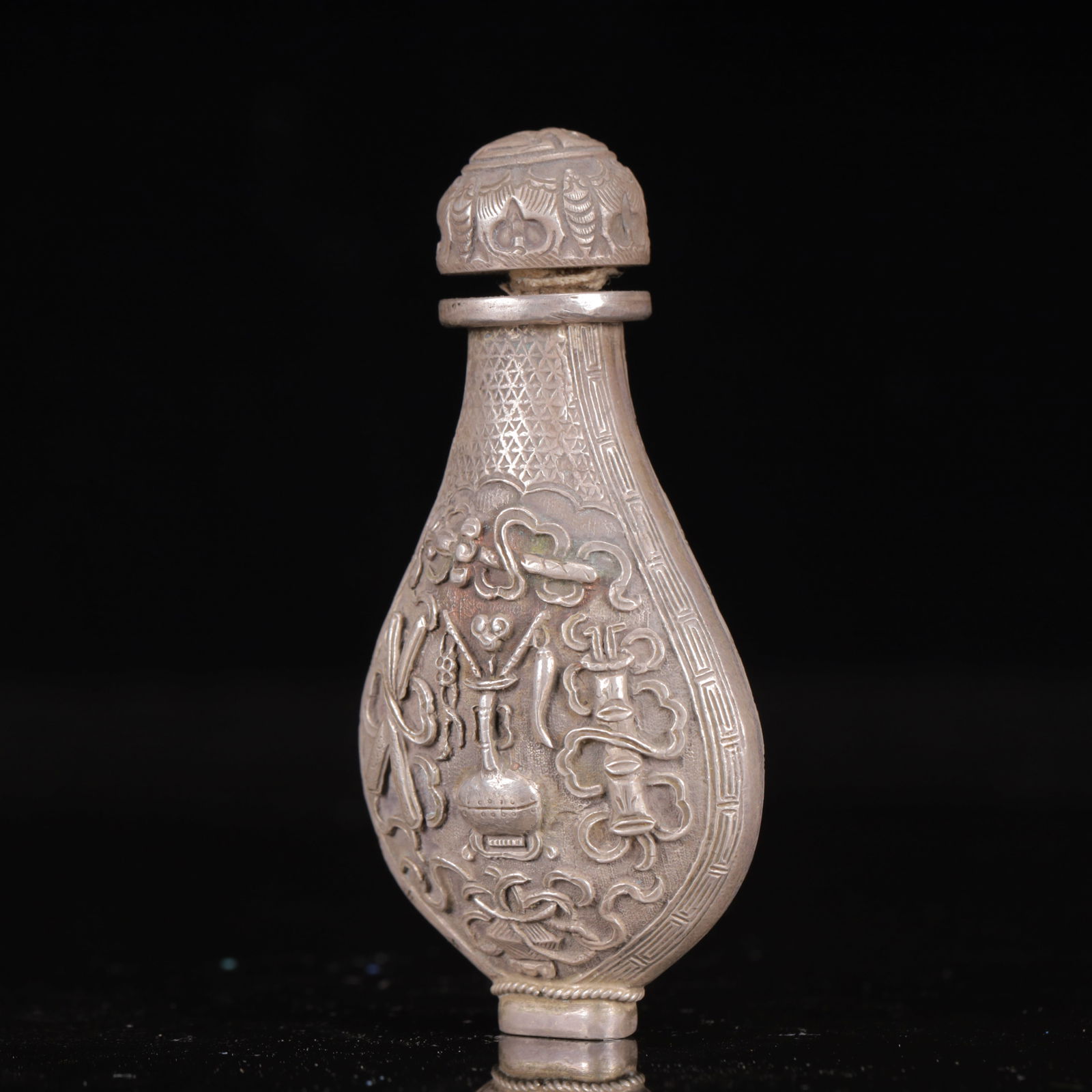 An Exquisite Silver Auspicious Cloud Pattern Snuff Bottle - 2