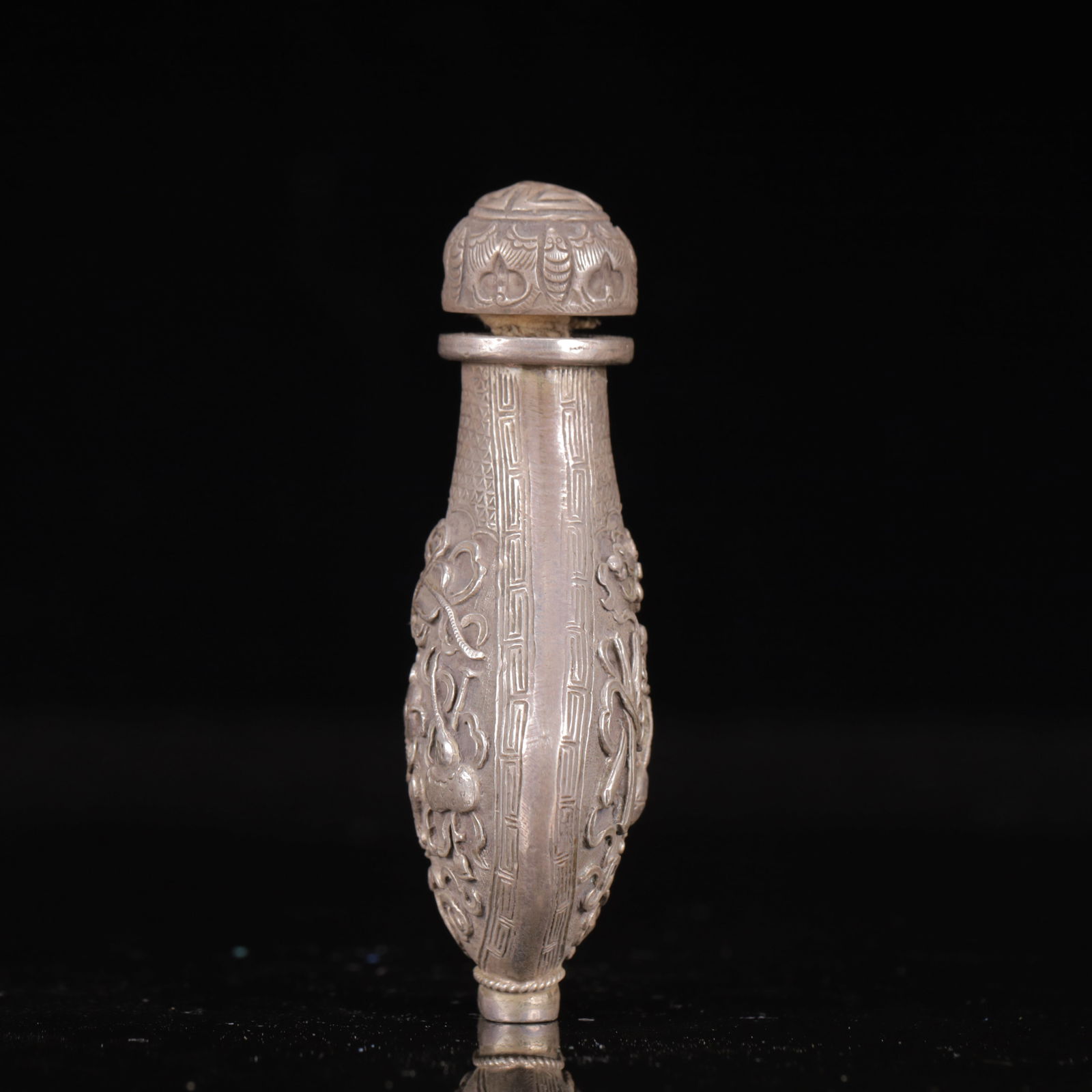 An Exquisite Silver Auspicious Cloud Pattern Snuff Bottle - 5