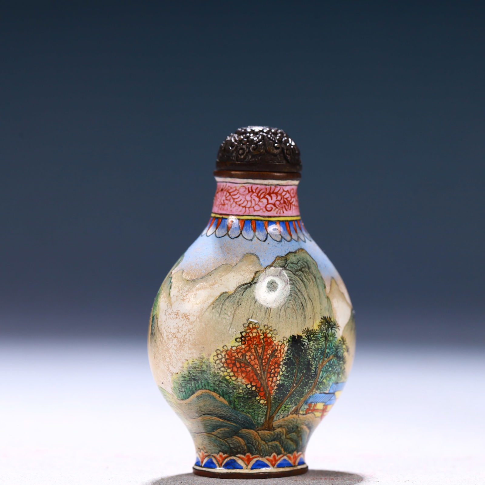 An Exquisite Painted Enamel Landscape Pattern Snuff Bottle - 4