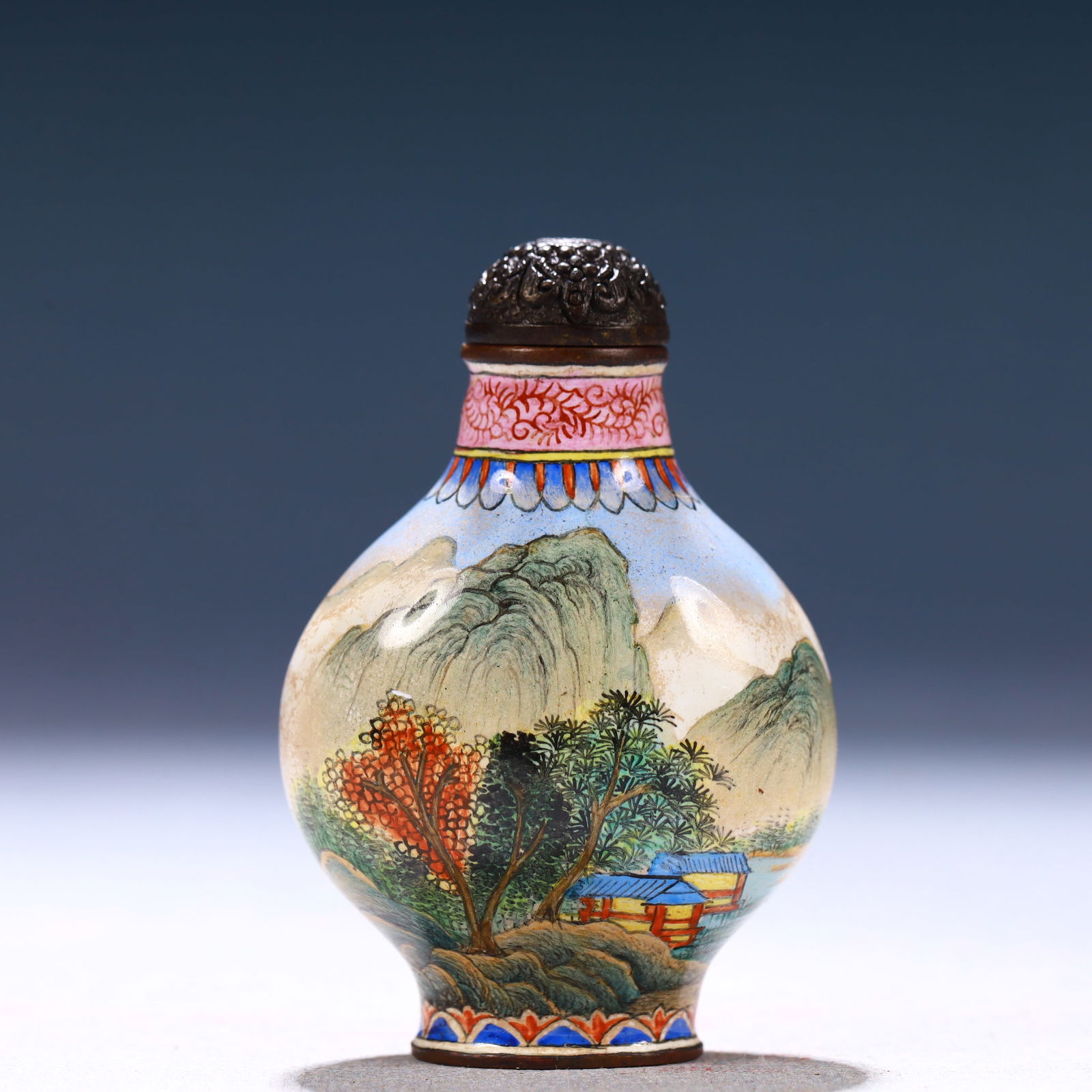 An Exquisite Painted Enamel Landscape Pattern Snuff Bottle - 5