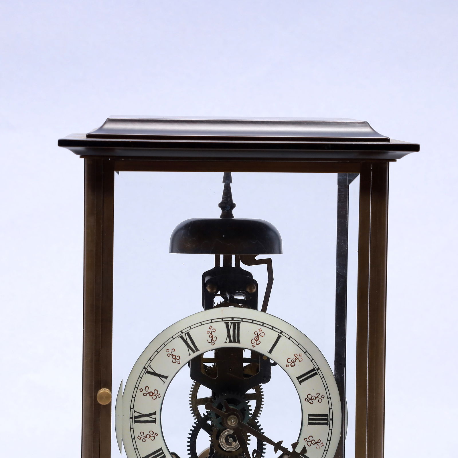 An Exquisite Copper Table Clock Ornament - 2
