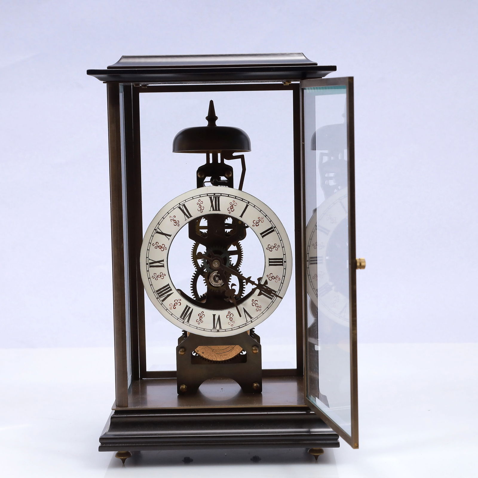 An Exquisite Copper Table Clock Ornament - 4