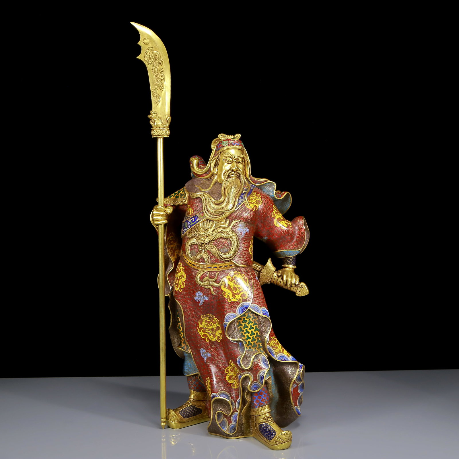 A Huge Cloisonne "Guan Yu" Statue Ornament: A Huge Cloisonne "Guan Yu" Statue Ornament,Qing Dynasty, China,Qianlong Four-character Mark,Size:10.2inx6.7inx26.8in,Weight:12175g 