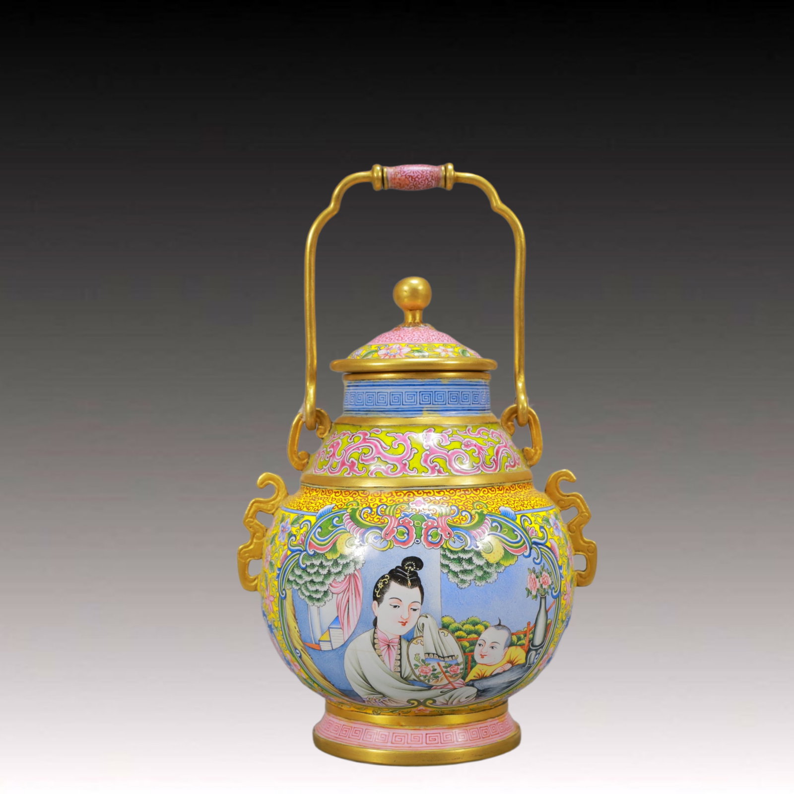 An Exquisite Painted Enamel Figure Pattern Jar (1 of 8)