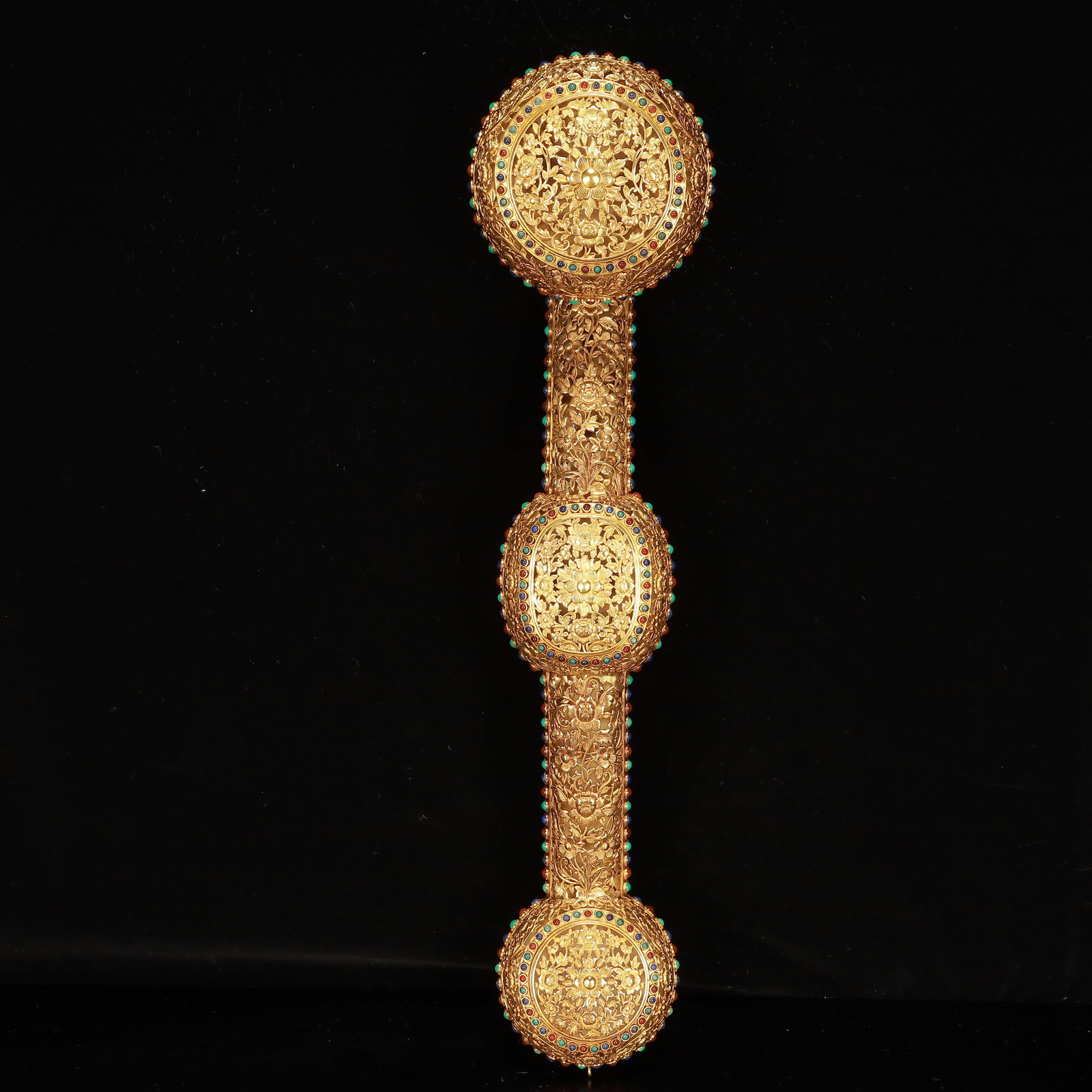 A Huge Gilt Bronze Flower Pattern Ruyi,Inlaid Gems: A Huge Gilt Bronze Flower Pattern Ruyi,Inlaid Gems,Qing Dynasty, China,Qianlong Six-character Mark,Size:19.7inx4.7inx3.5in,Weight:1000g 