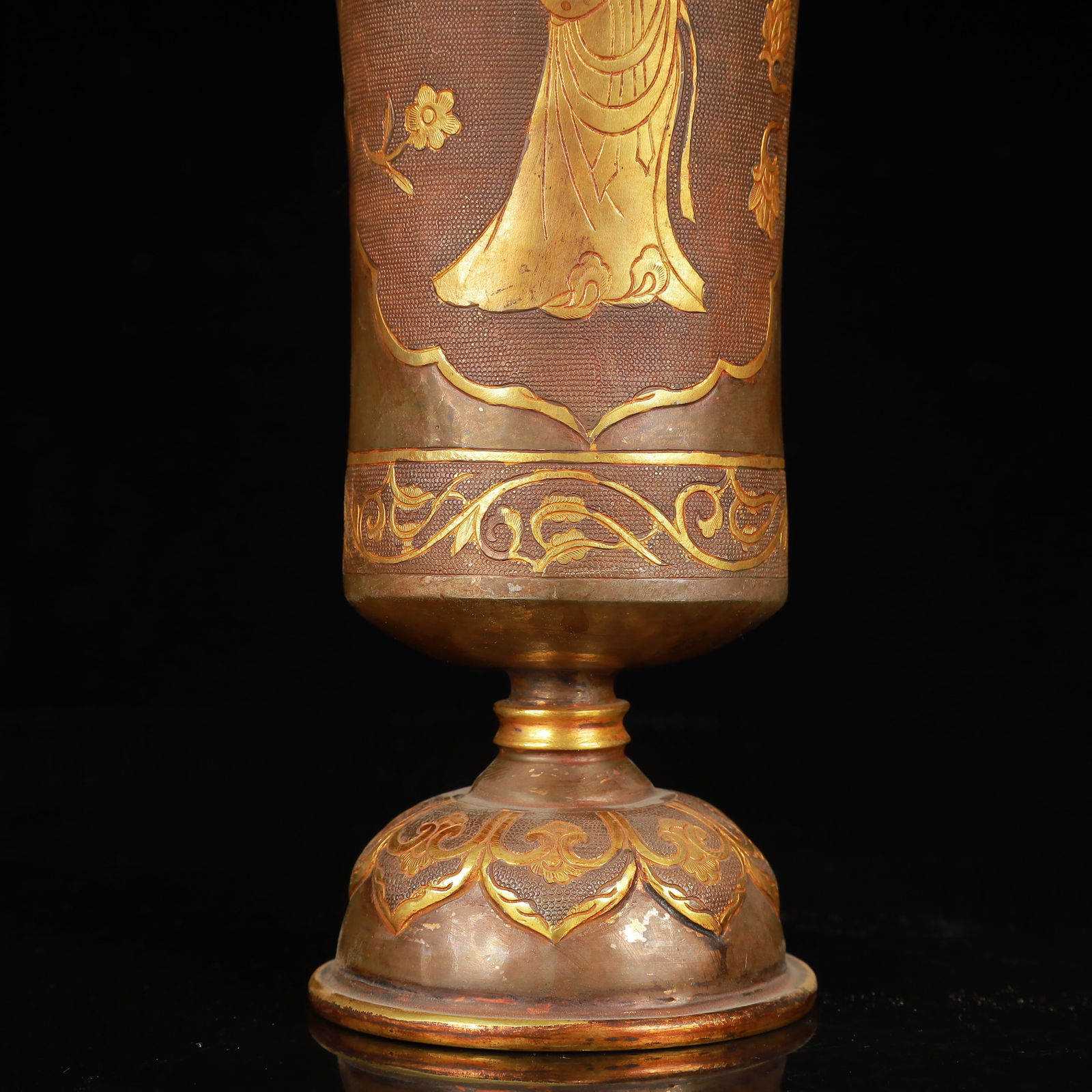 An Exquisite Gilt Silver Figure Pattern Cup - 3