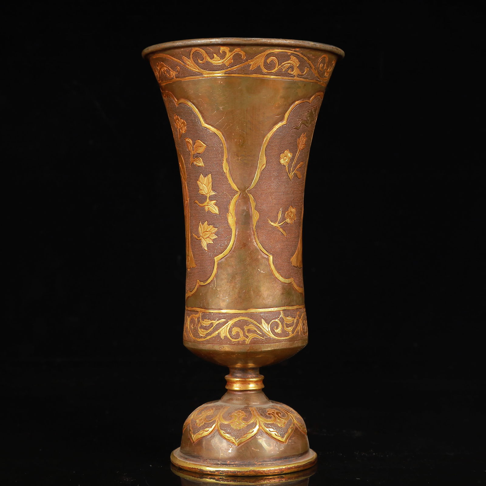 An Exquisite Gilt Silver Figure Pattern Cup - 8