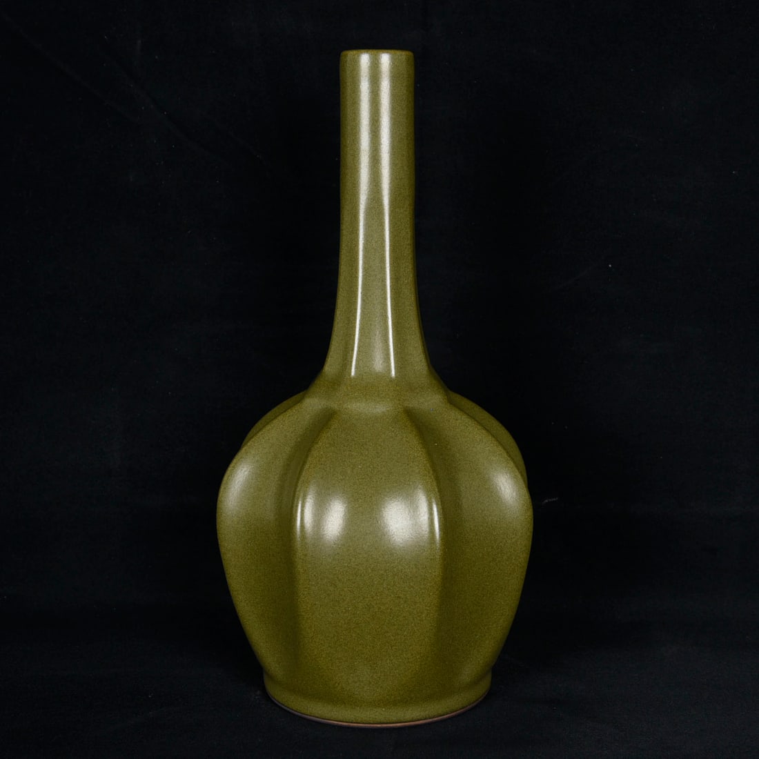 An Exquisite Teadust Glazed Vase (1 of 8)
