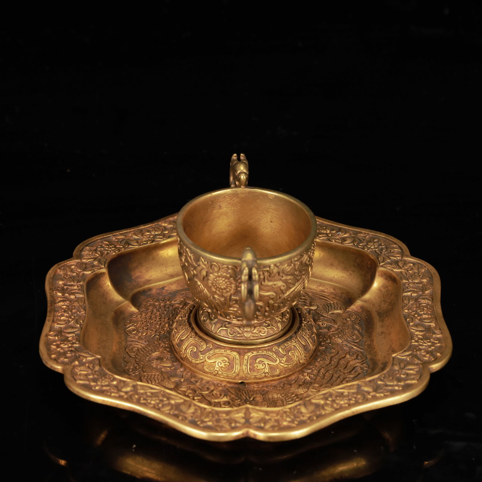 An Exquisite Gilt Bronze Auspicious Beast Pattern Cup - 3