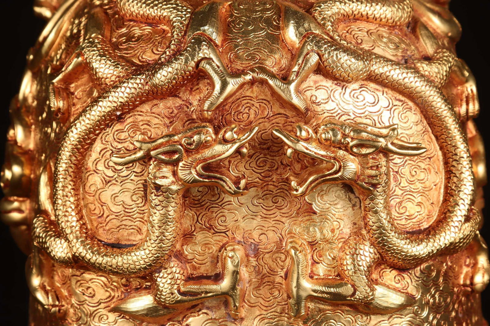 An Exquisite Gilt Bronze Auspicious Cloud and Dragon Pattern Hat - 2